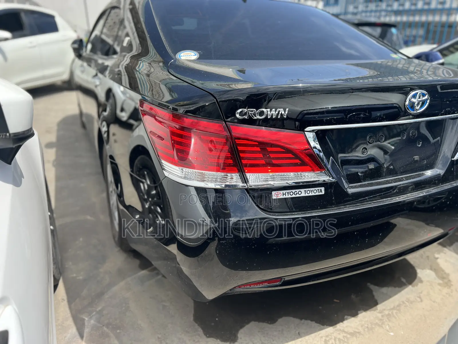 Toyota Crown 2018 Black
