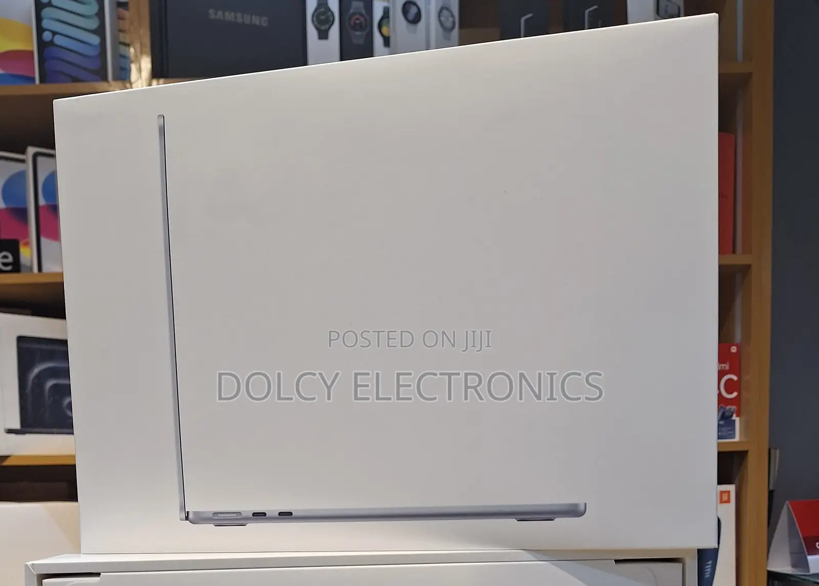 New Laptop Apple MacBook Air 2025 M4 16GB Apple M4 SSD 512GB