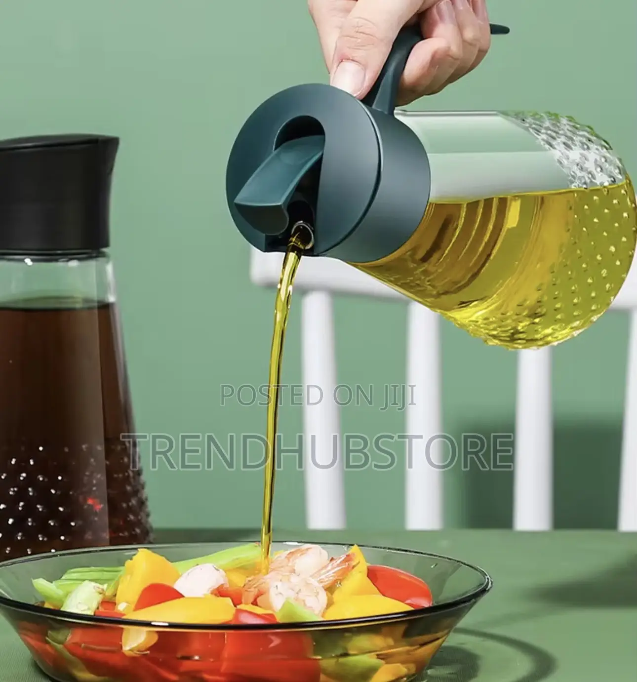 630ml Glass Oil Dispenser Bottle – Auto Flip Lid, Non-Drip