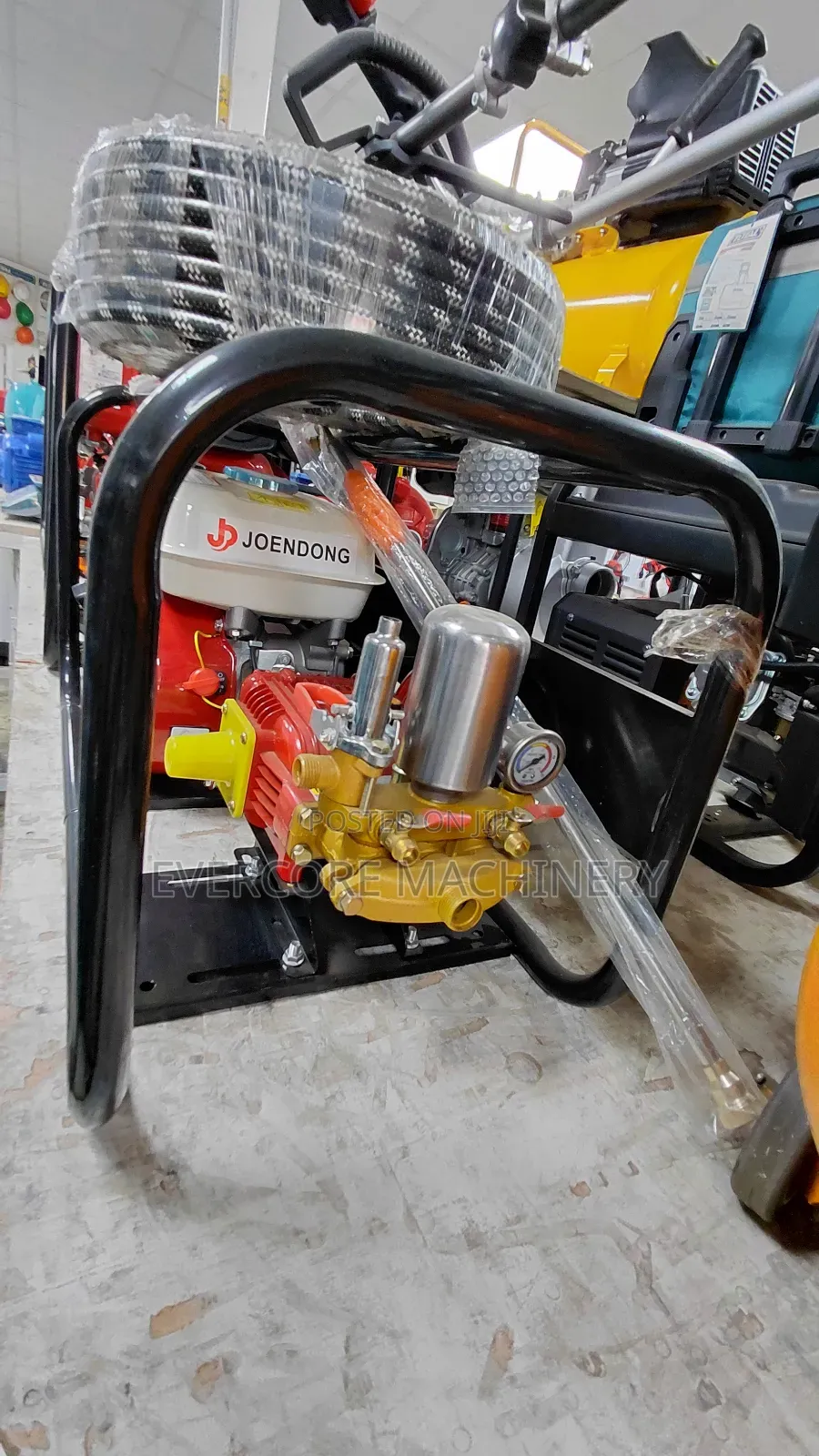 Commercial Trolley Sprayer Gasoline Powered With 50m Delivery Hose.