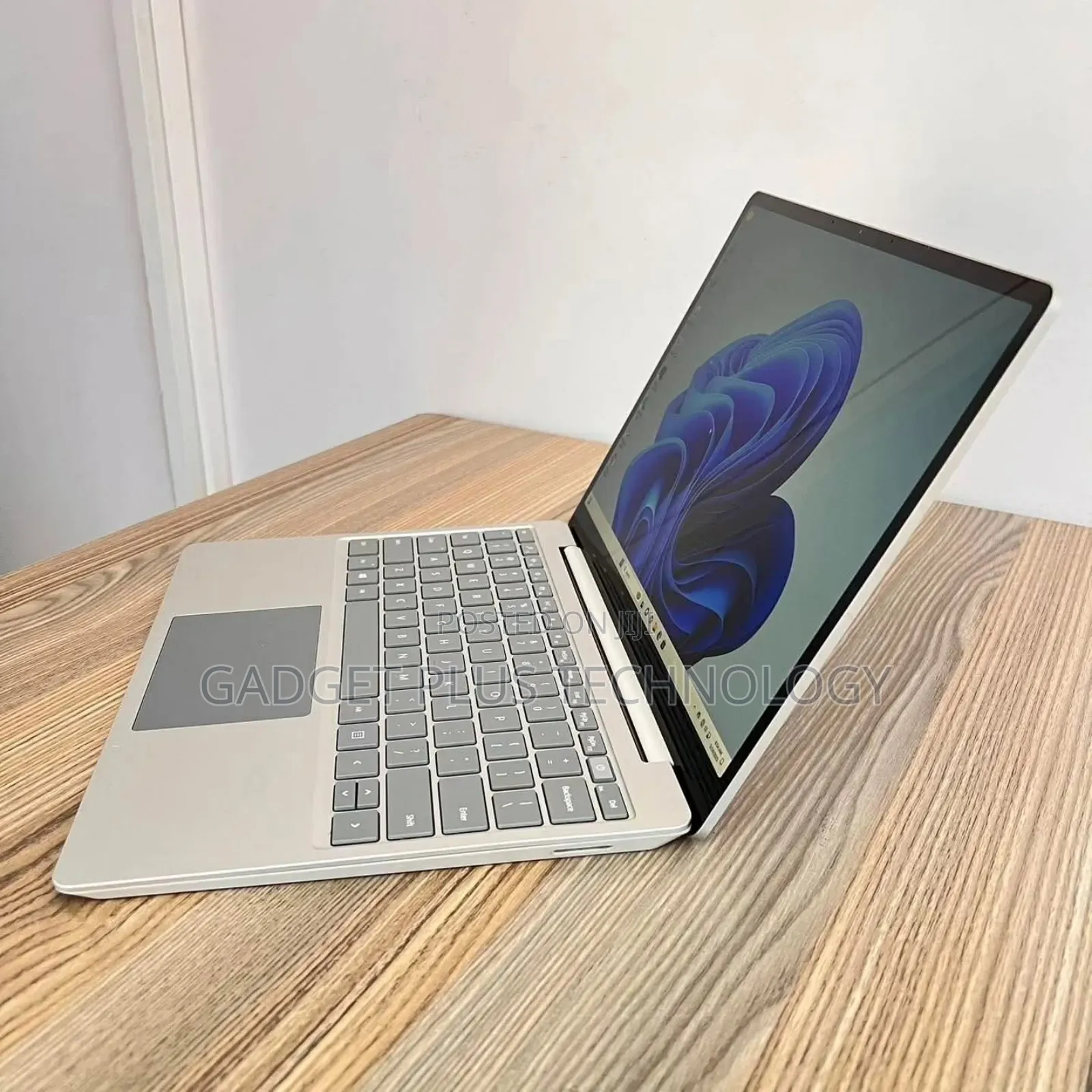 Laptop Microsoft Surface Go 16GB Intel Core I5 SSD 256GB