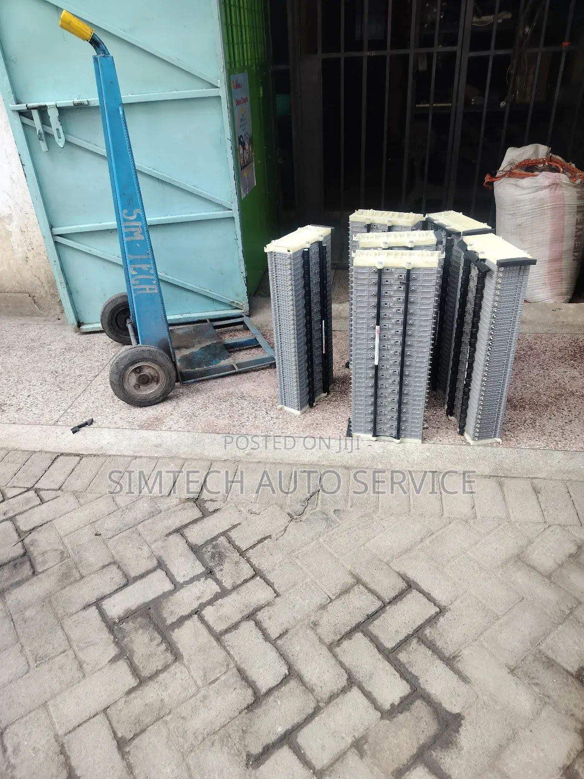 Toyota Esquire Hybrid Battery Cells