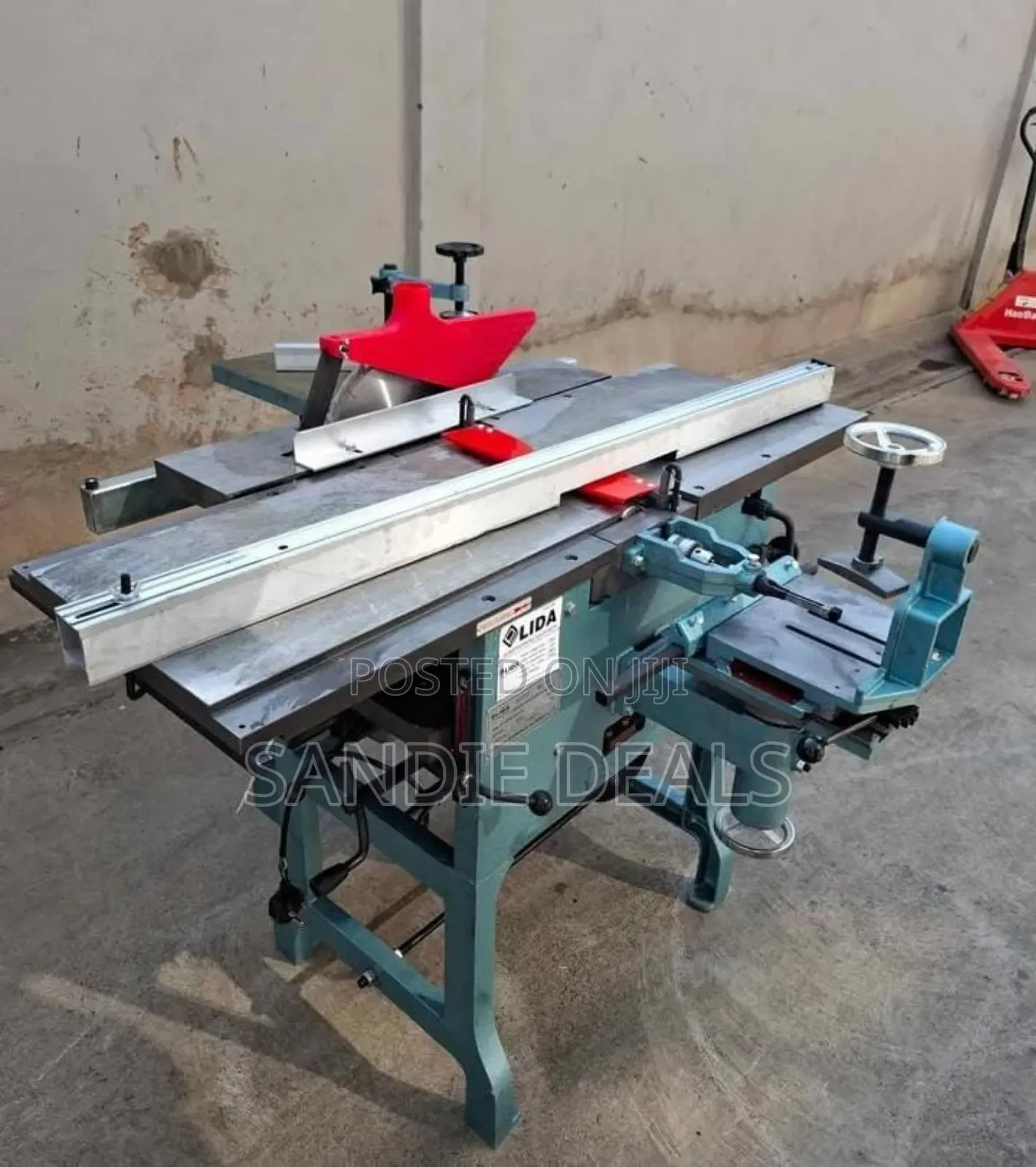 Wood Cutting Machine