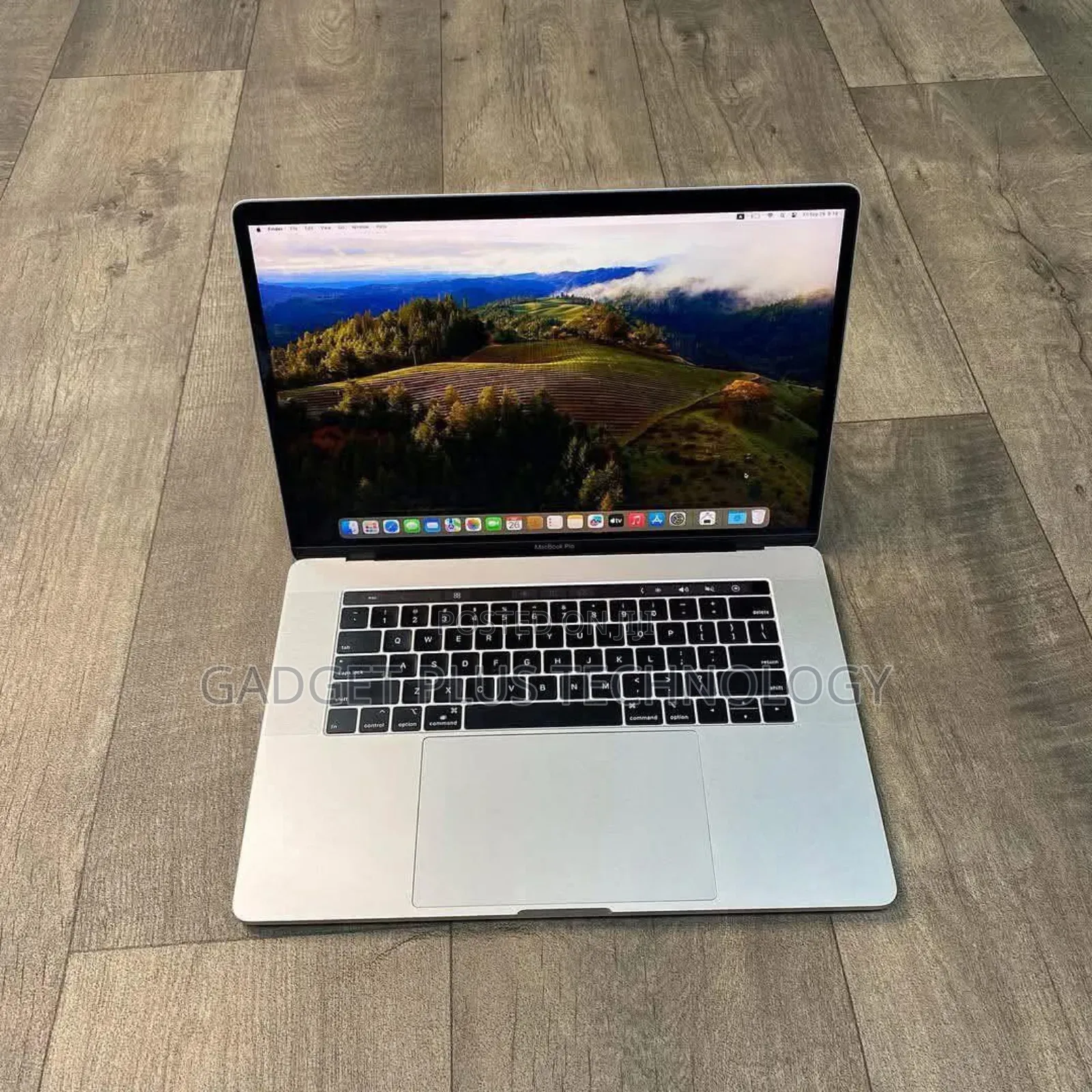 Laptop Apple MacBook Pro 2018 16GB Intel Core i7 SSD 256GB