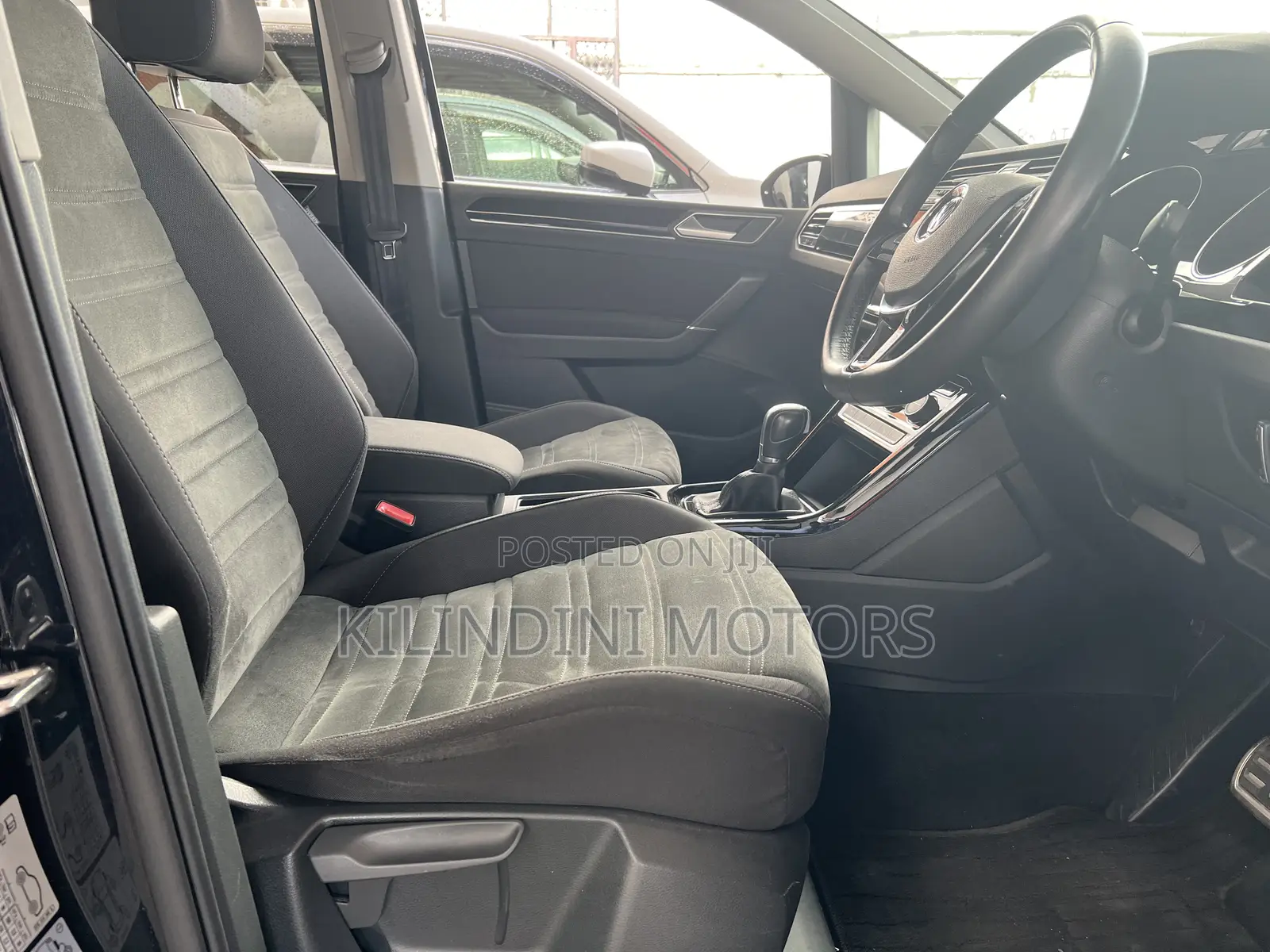 Volkswagen Touran 2019 Black