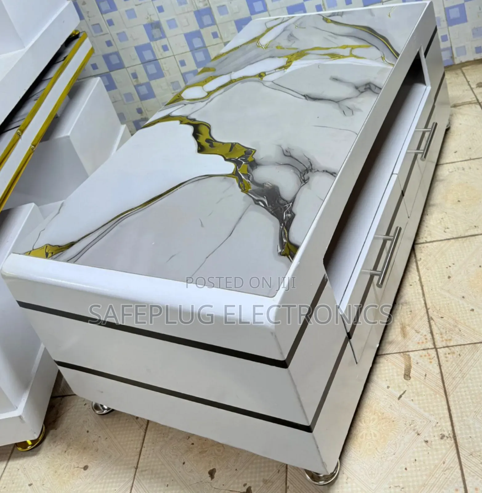 Executive White Coffee Table With Marble Topping Design