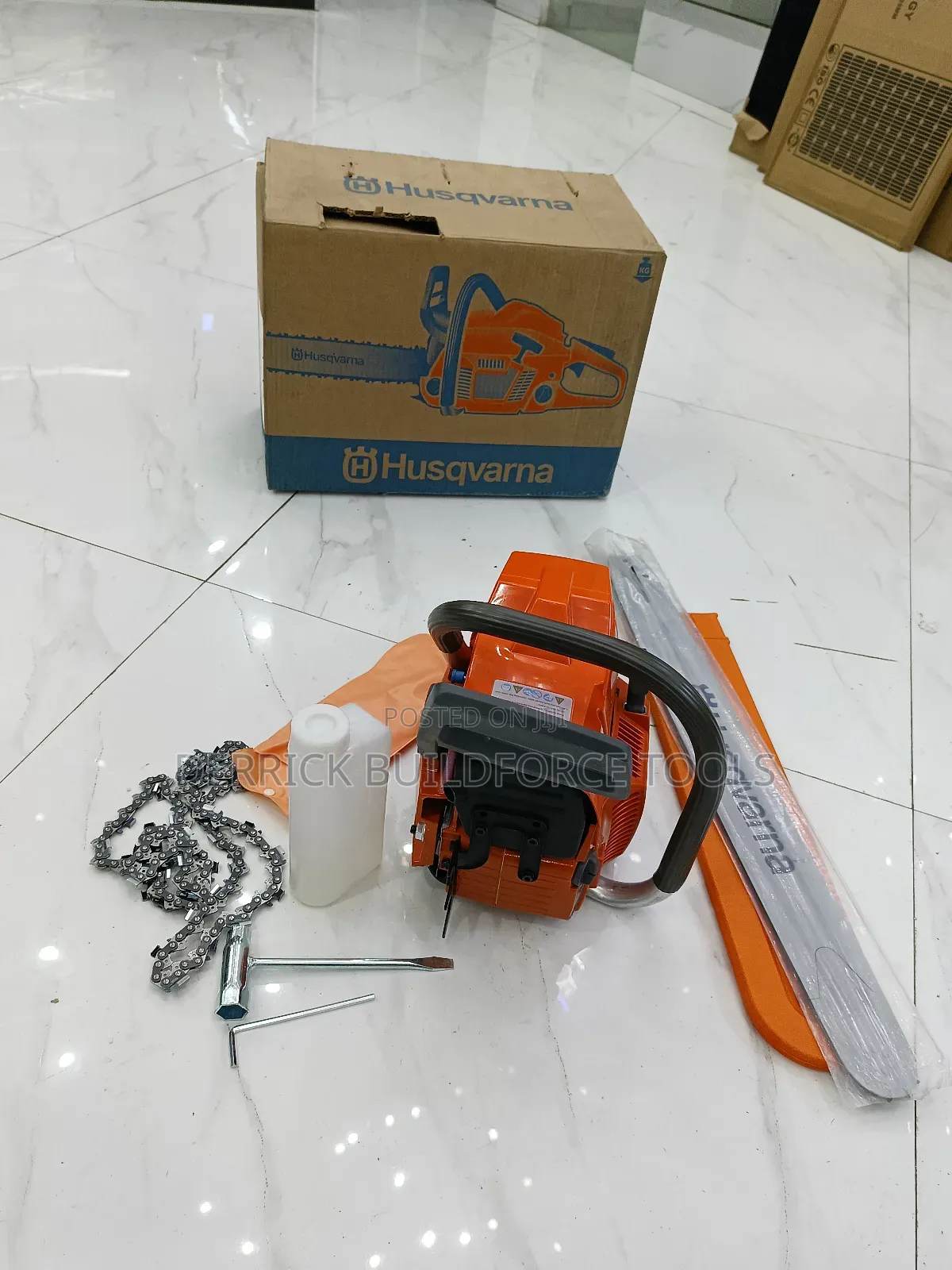 272xp Husqvarna Chainsaw/Powersaw