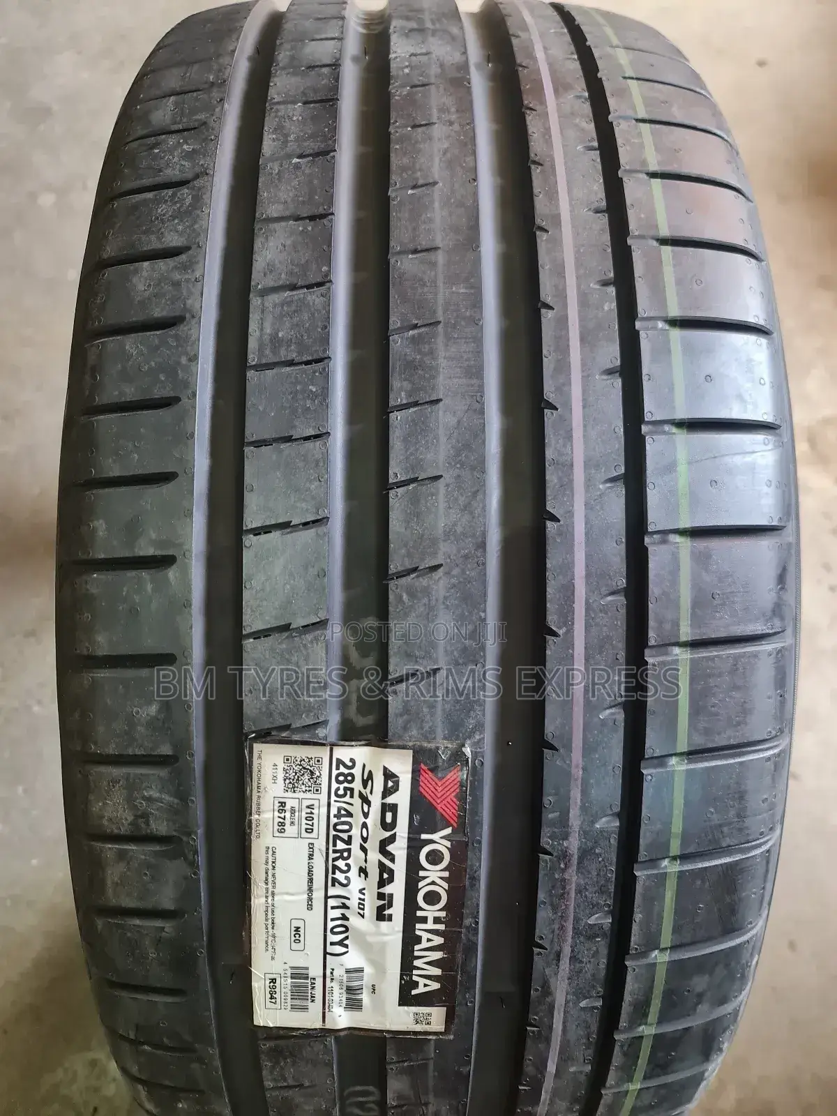 285 /40r22 Yokohama Tyres (Japan) Advan Sport.