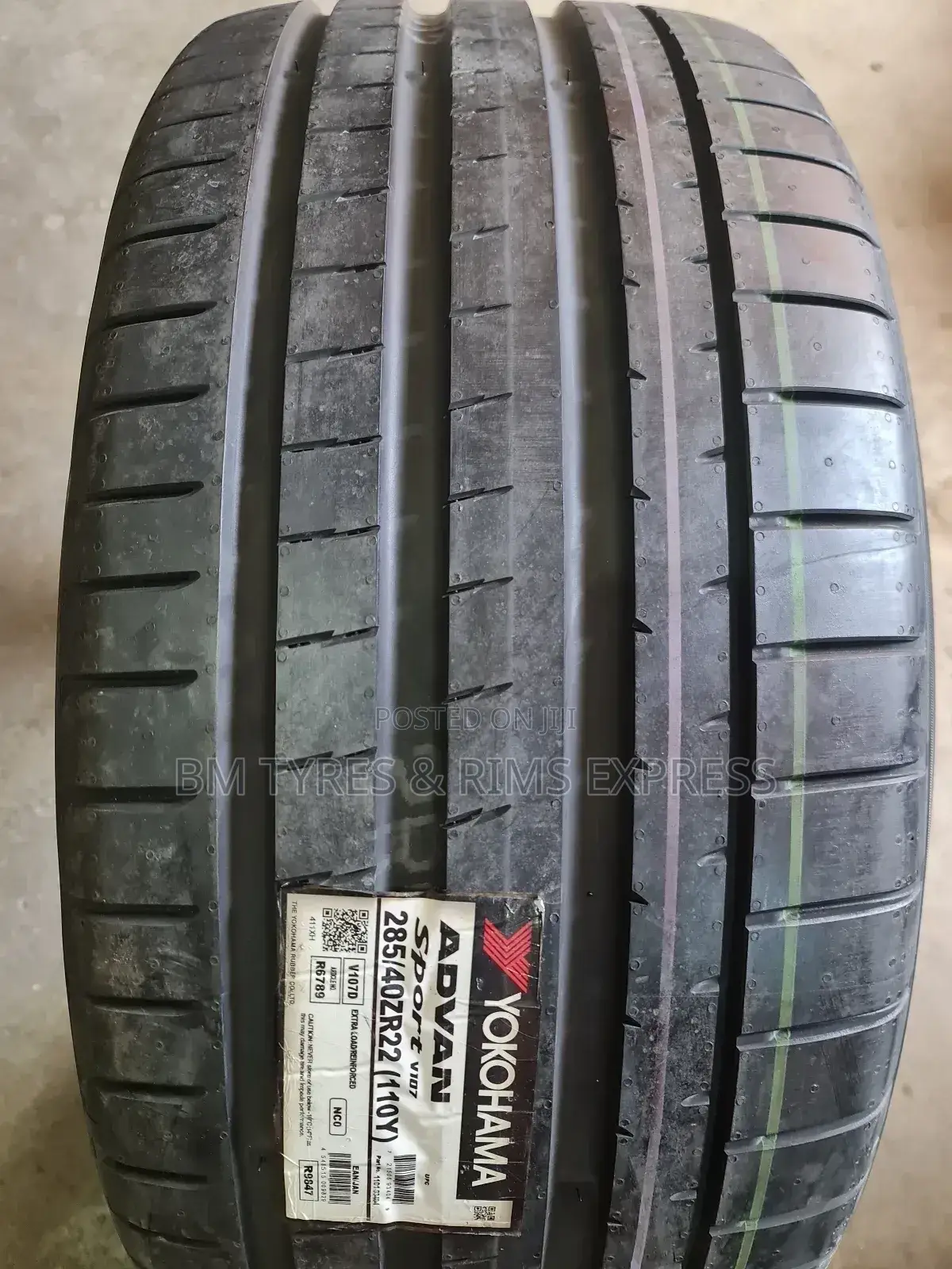 285 /40r22 Yokohama Tyres (Japan) Advan Sport.