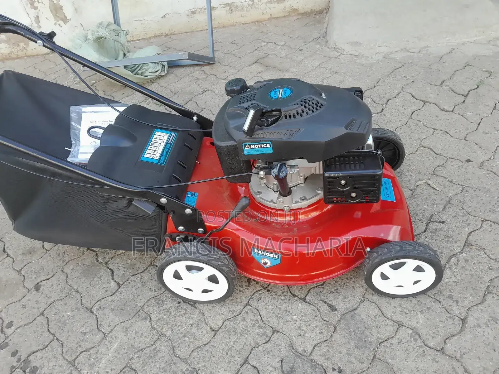 Grass Mowing Machine