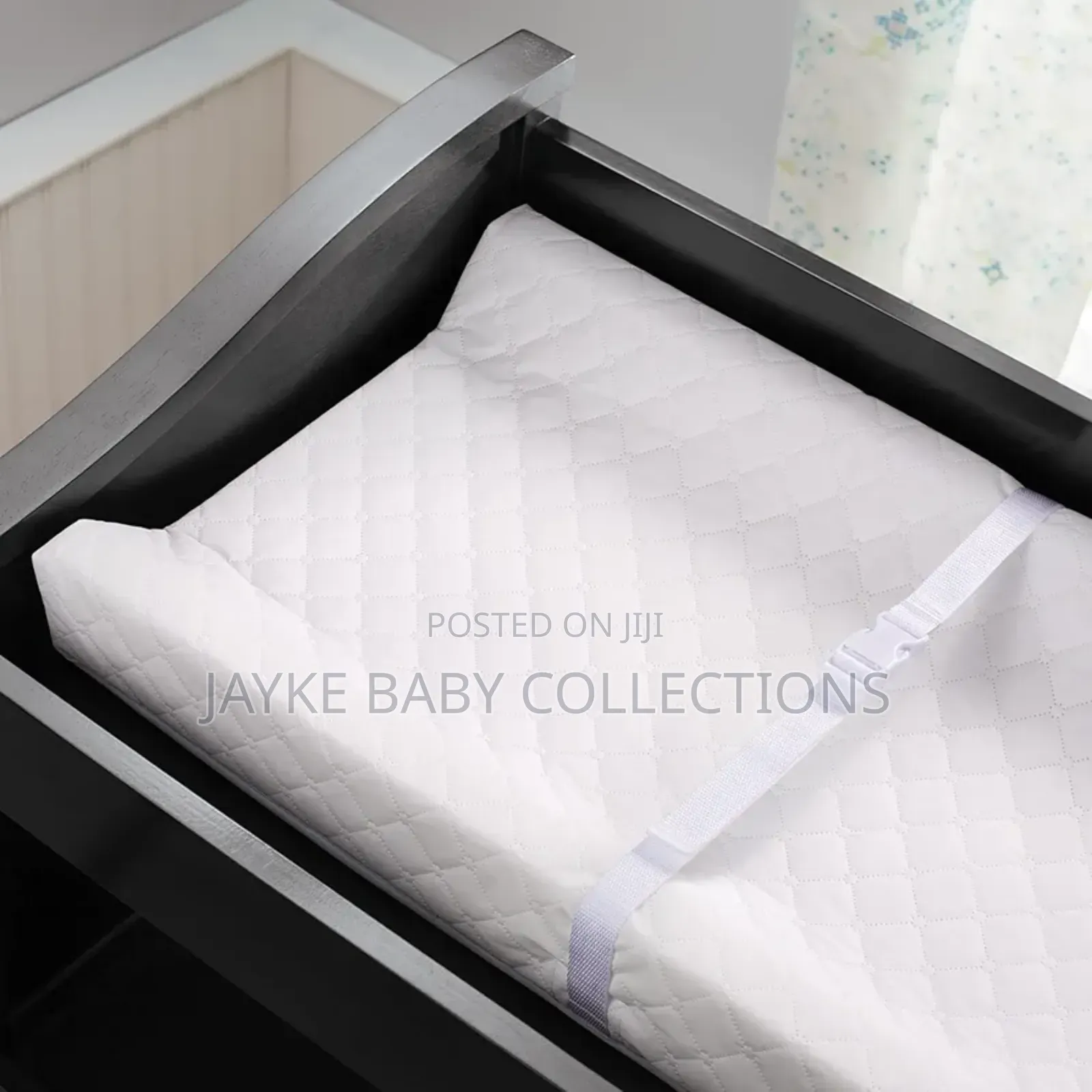 Summer Infant Contoured Baby Changing Pad – White