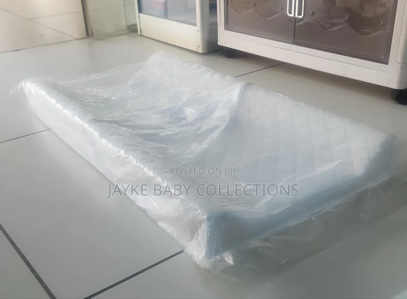 Summer Infant Contoured Baby Changing Pad – White