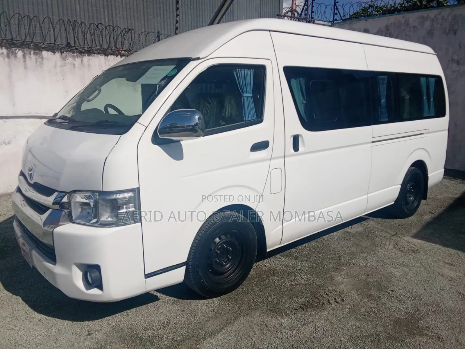 Toyota Grand HiAce 2019 White