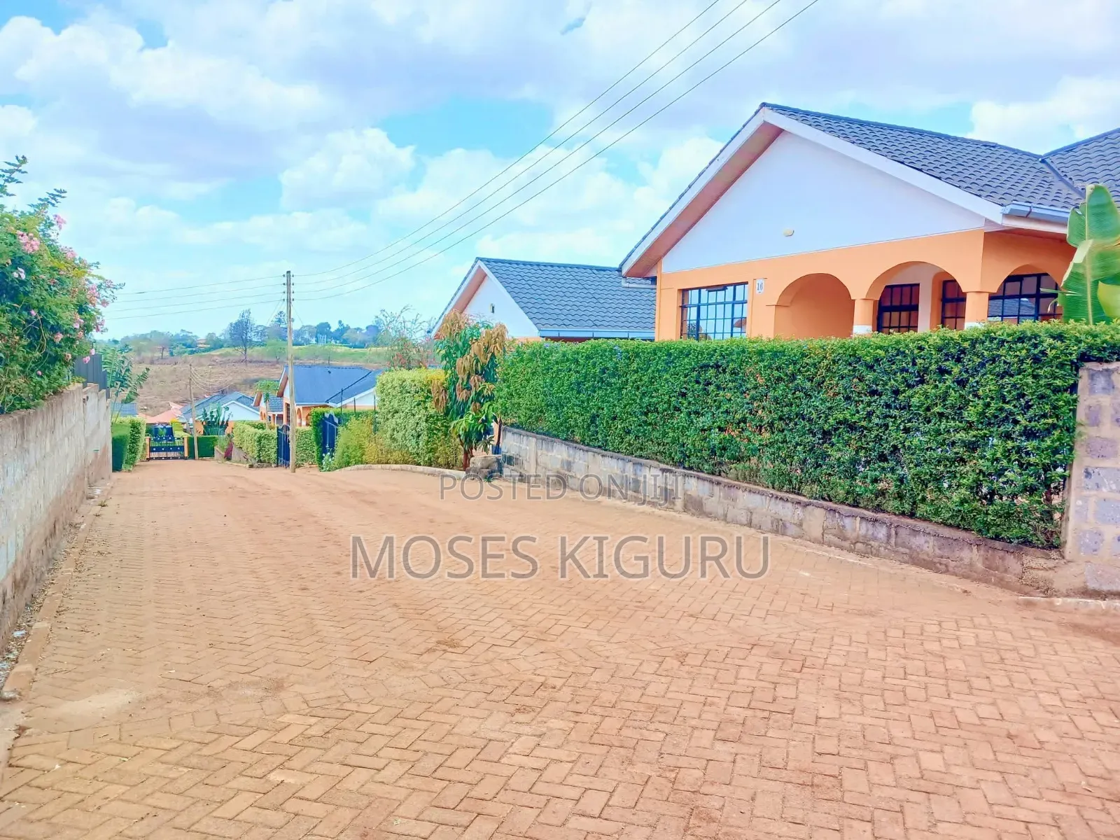 3bdrm Bungalow in Kenyatta Road / Theta for rent