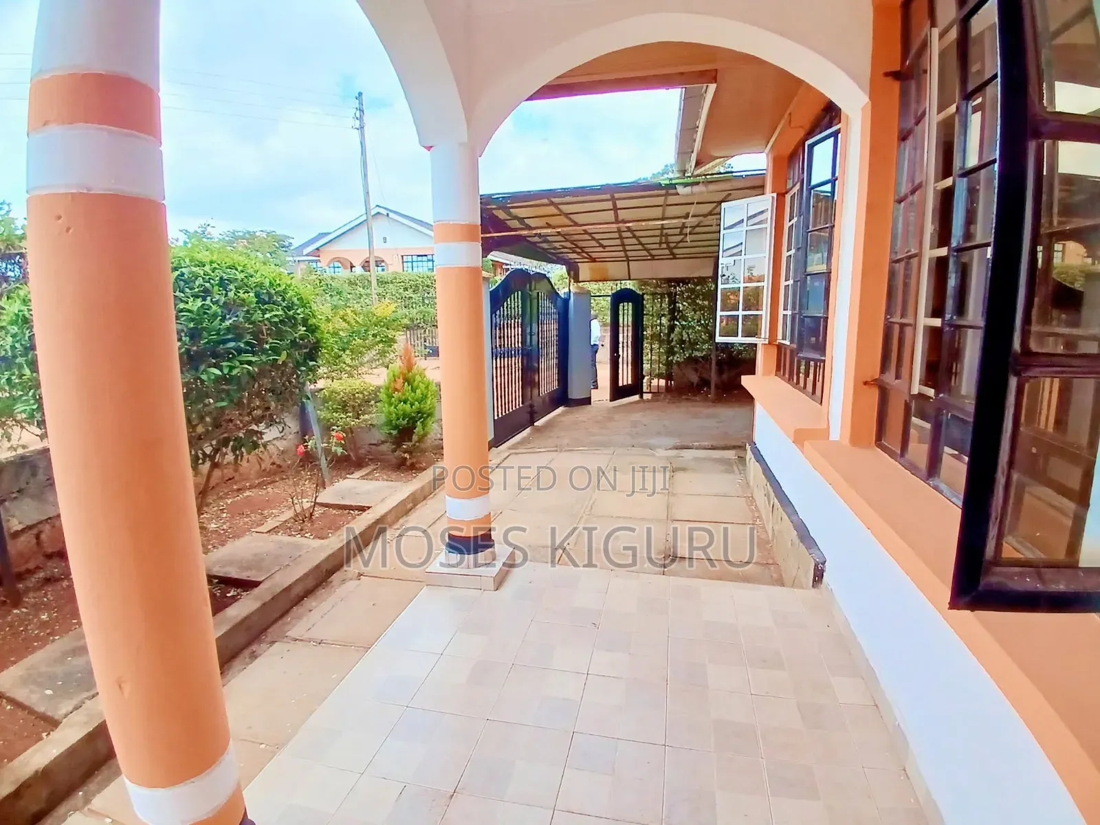 3bdrm Bungalow in Kenyatta Road / Theta for rent