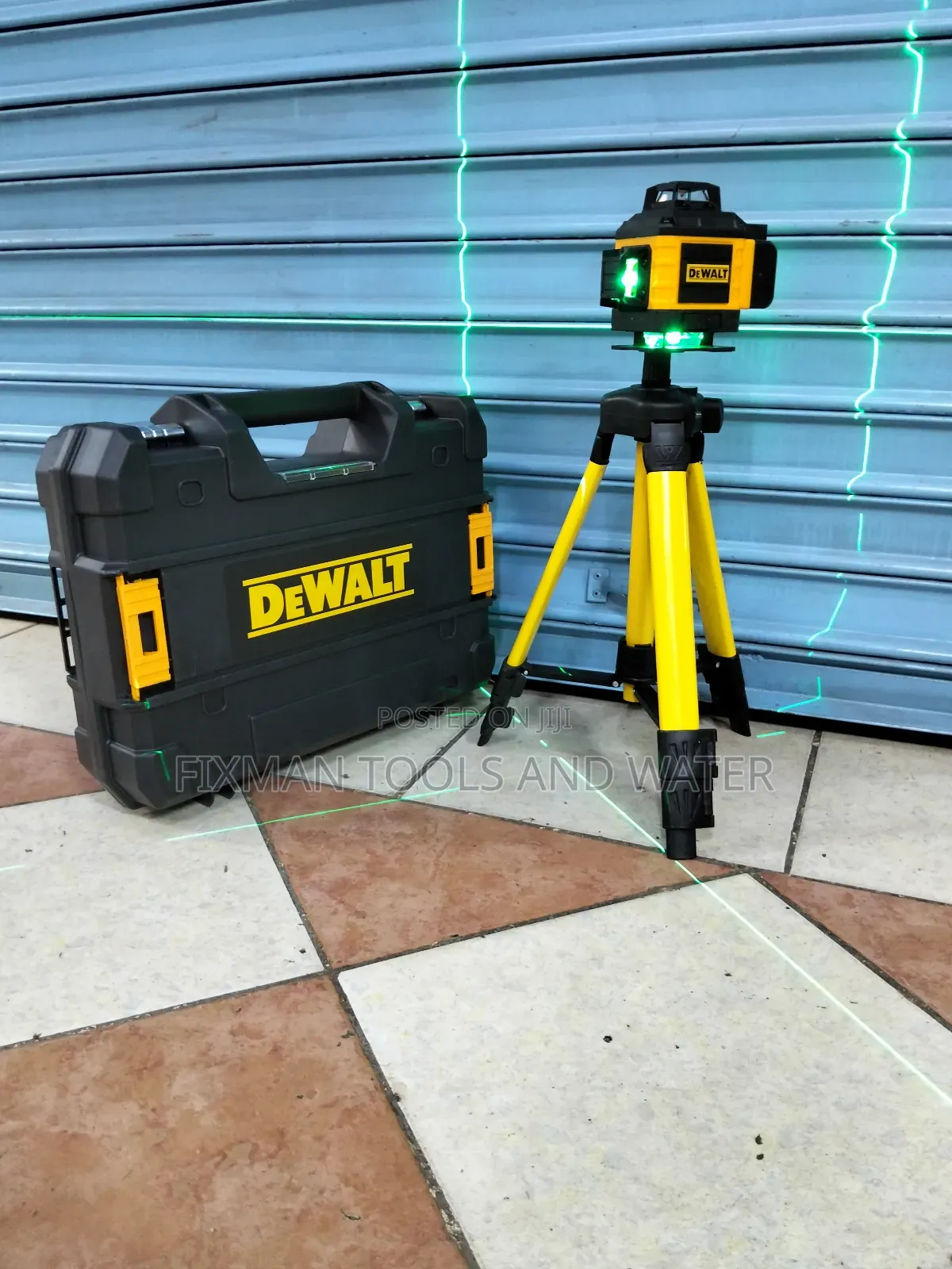 Dewalt Laser Level 360 Degrees 16 Lines and Stand With Remote