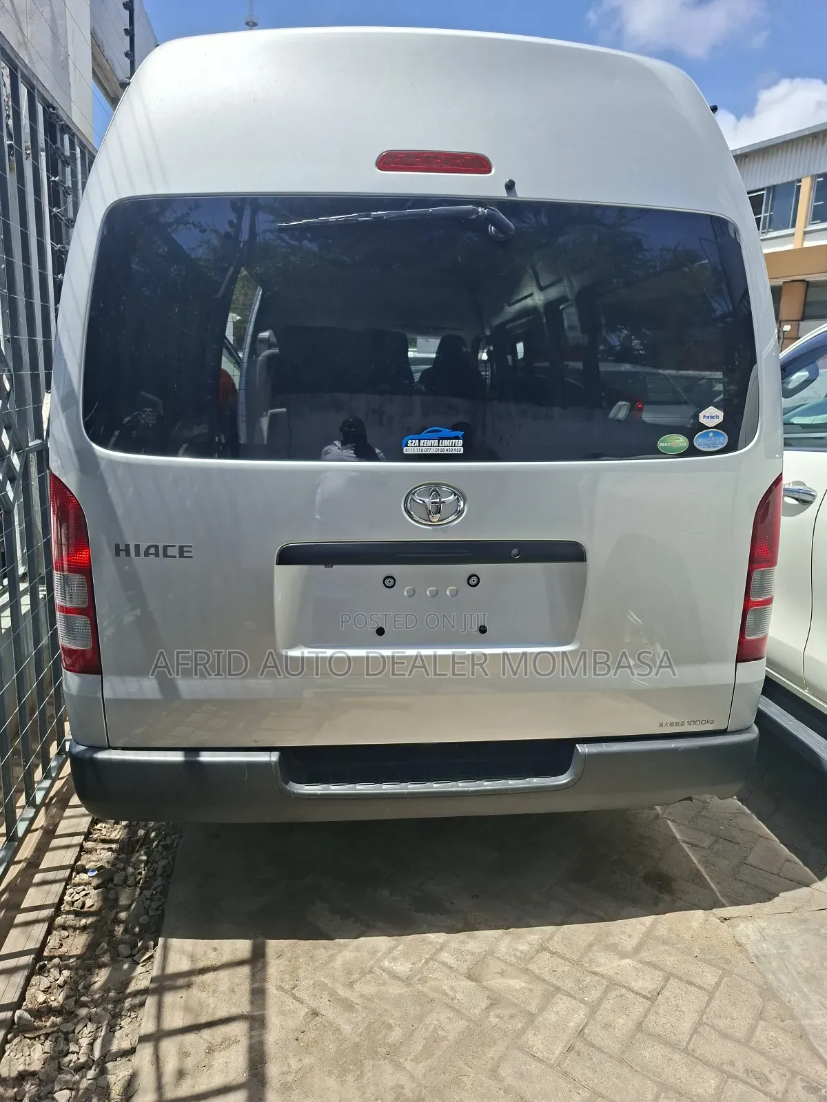 Toyota Grand HiAce 2018 Silver