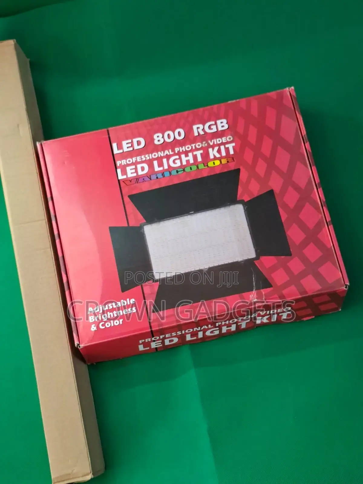 Led U800 RGB Adjustable Brightness Color Light Kit + Stand