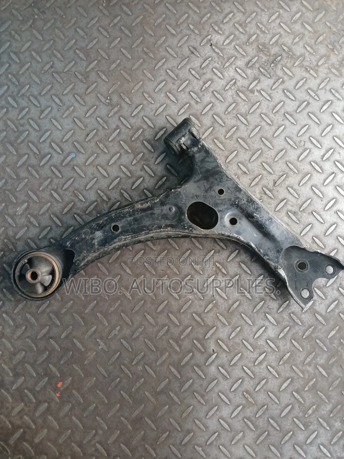 Toyota Fielder/Nze Control Arm
