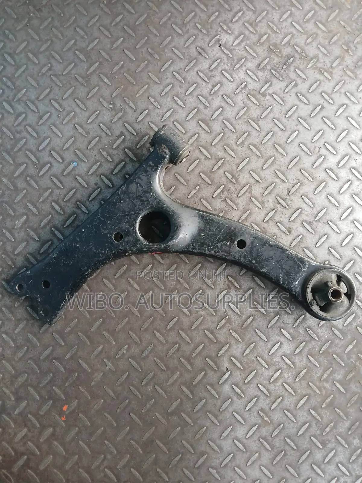 Toyota Fielder/Nze Control Arm