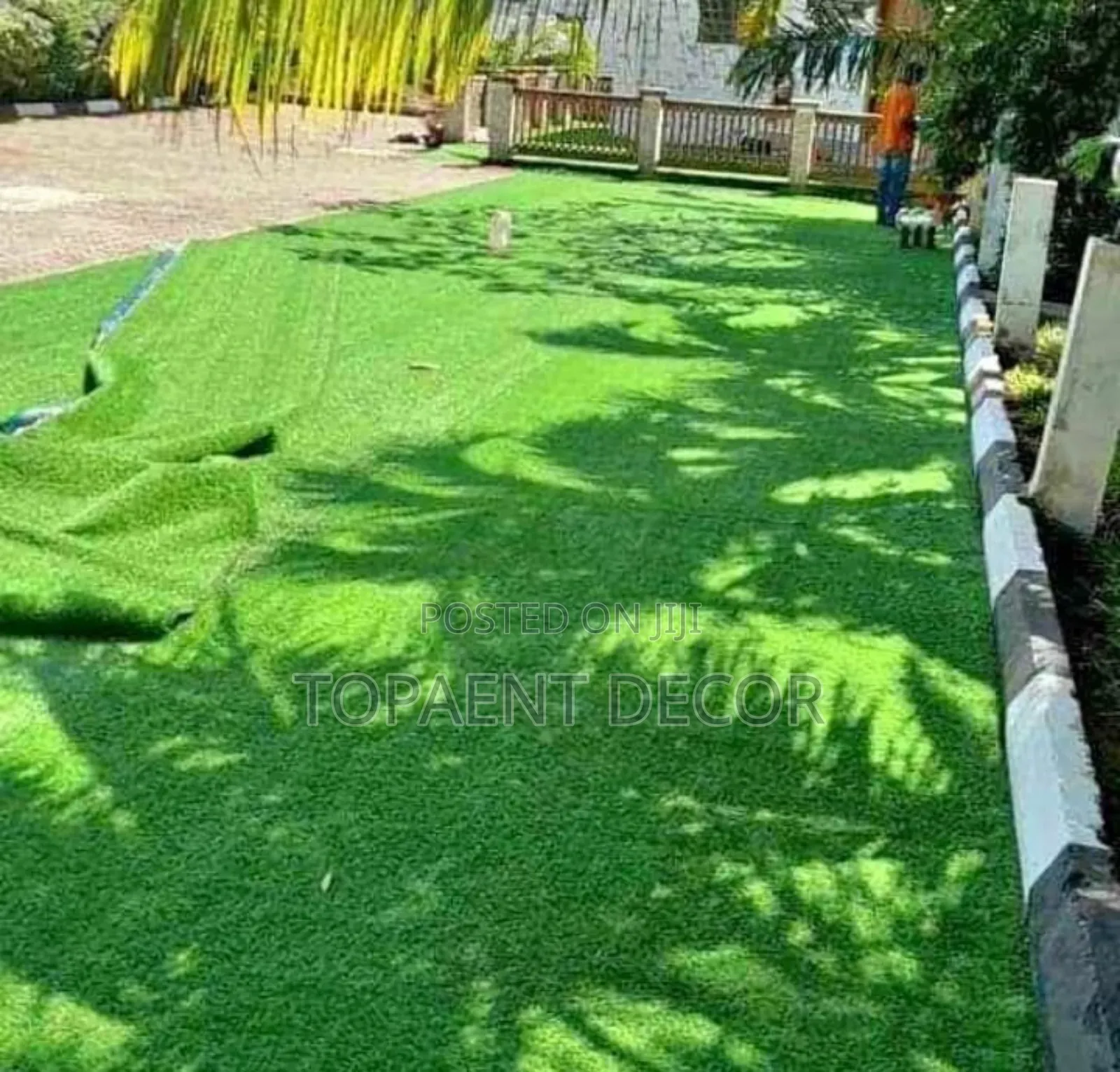 35mm Compound Surrounding Radiant Green Artificial Grass Carpet