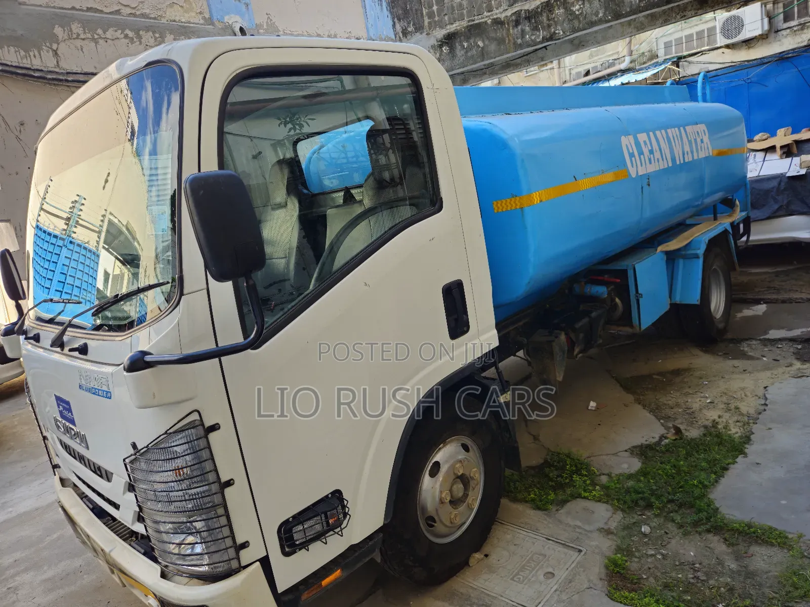 Isuzu Water Tank
