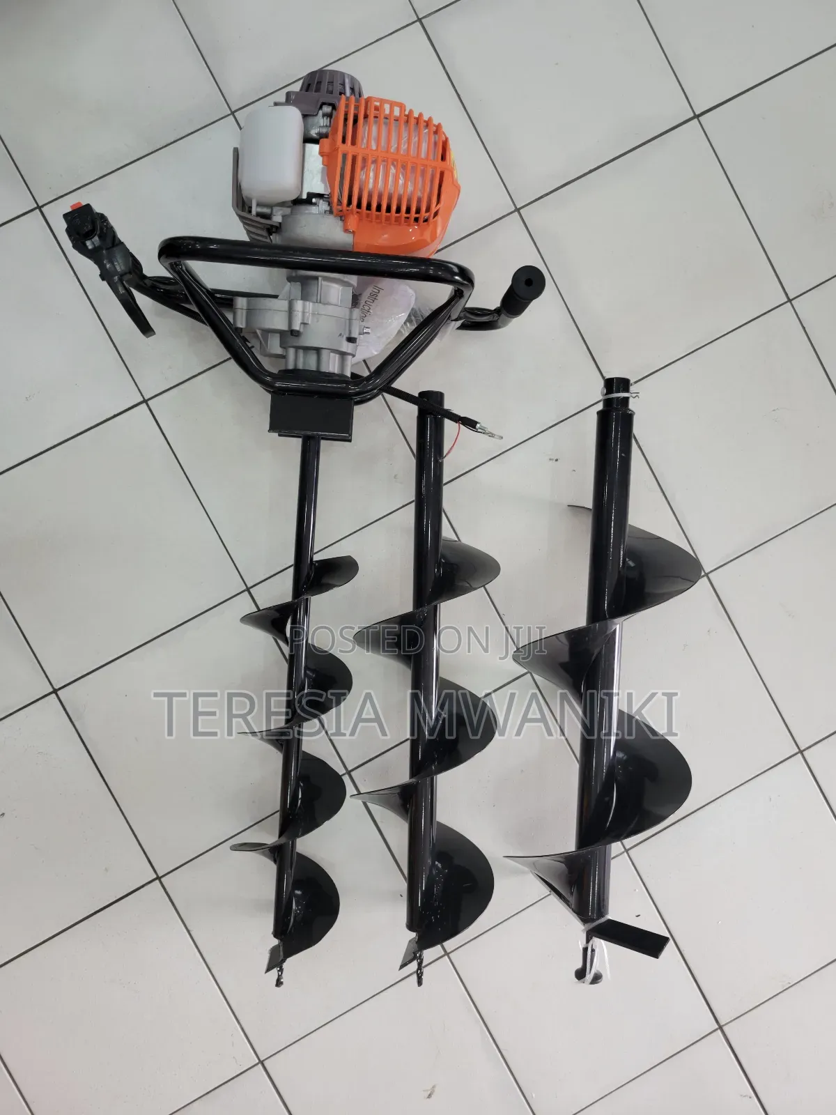 Windsor 4-stroke Earth Auger