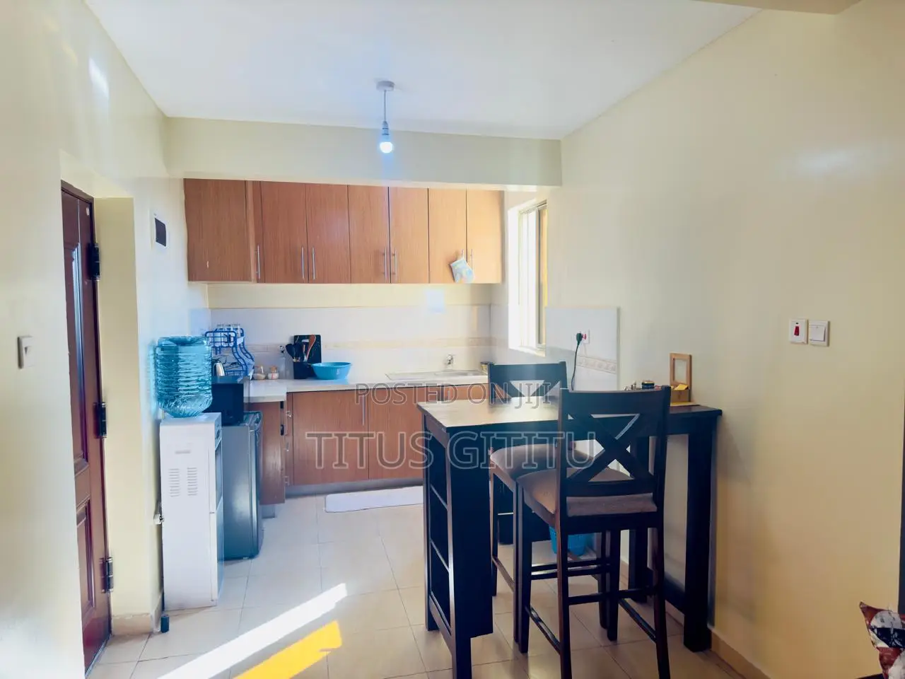 Spacious Airbnb in Ngara | Town View Parking | 5 Mins to CBD |