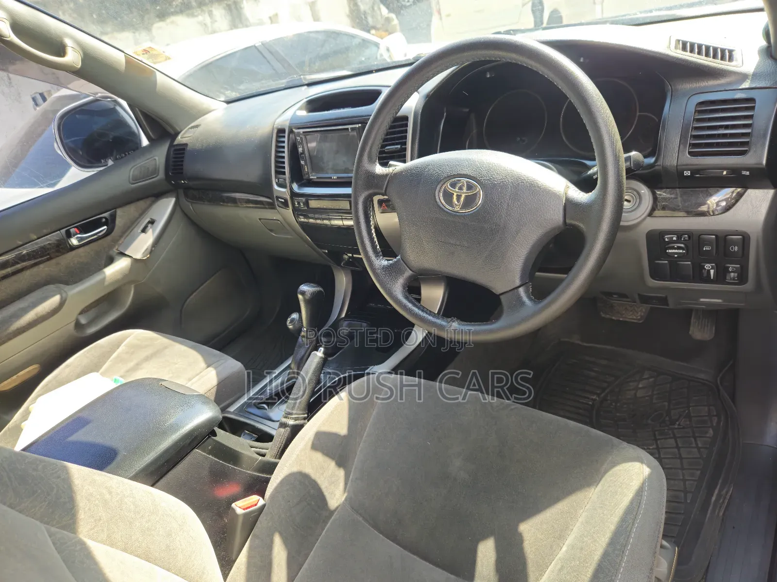 Toyota Land Cruiser Prado 2009 White