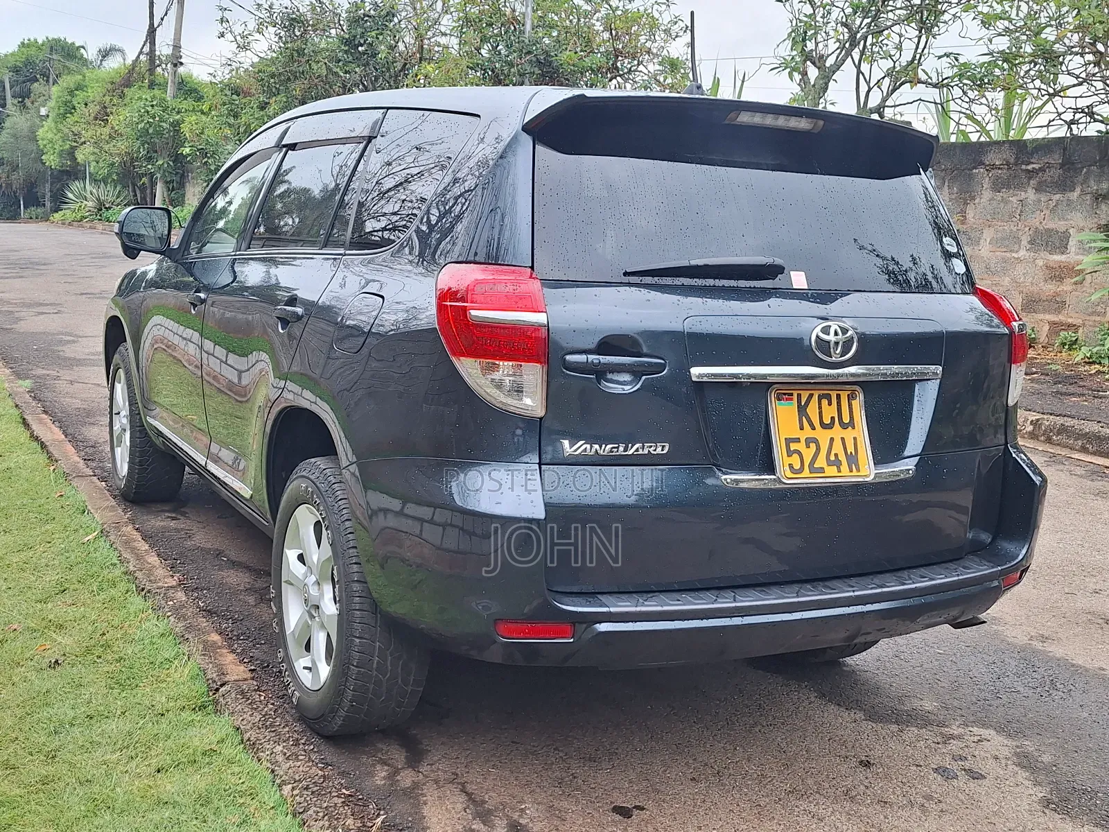 Toyota Vanguard 2012 Gray