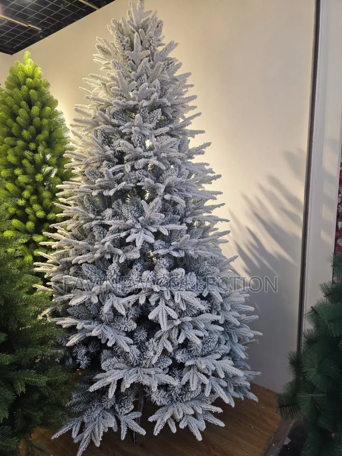 Premium Quality Snow Flocked With Spruce Hinged Christmas Tree