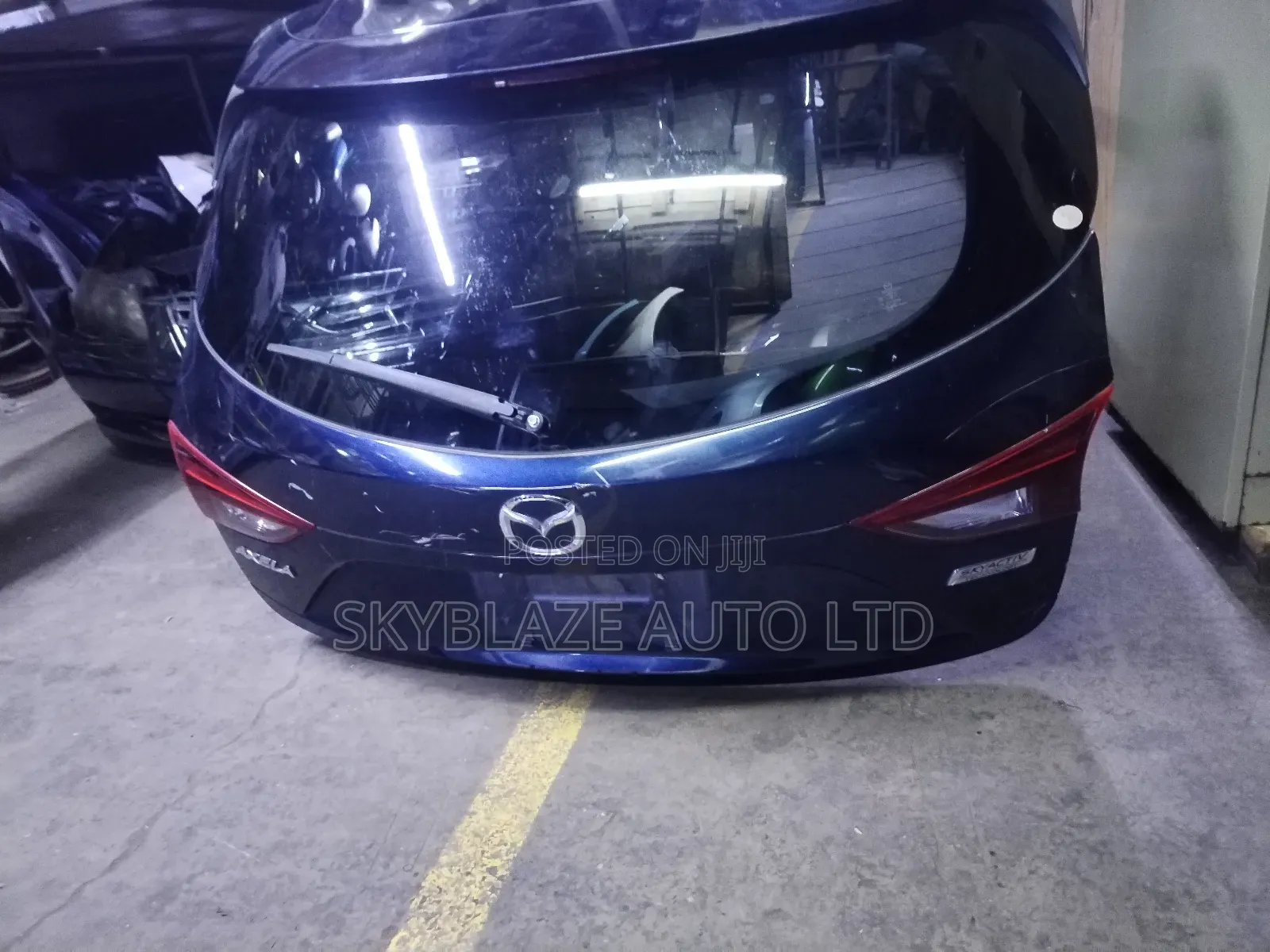 Mazda Axela 2014 Tailgate