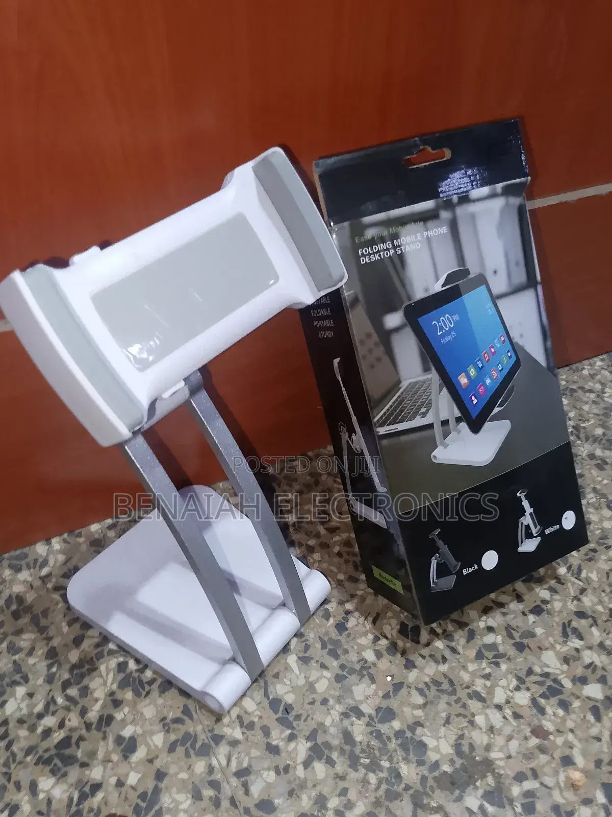 Good Tablet Holder Table and Strong Stand for Tablets and Mobile Phone