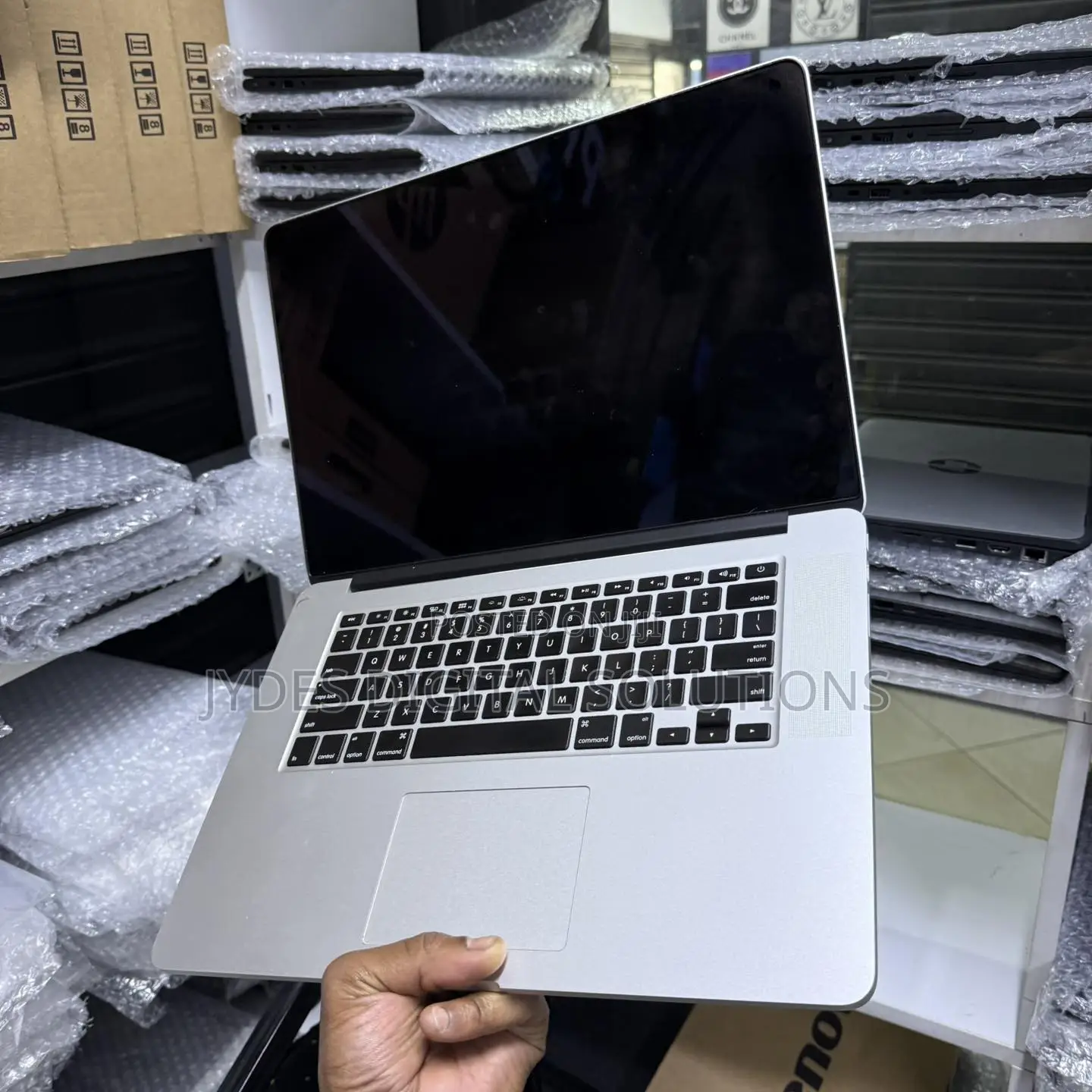 Laptop Apple MacBook Pro 2015 16GB Intel Core I7 SSD 256GB