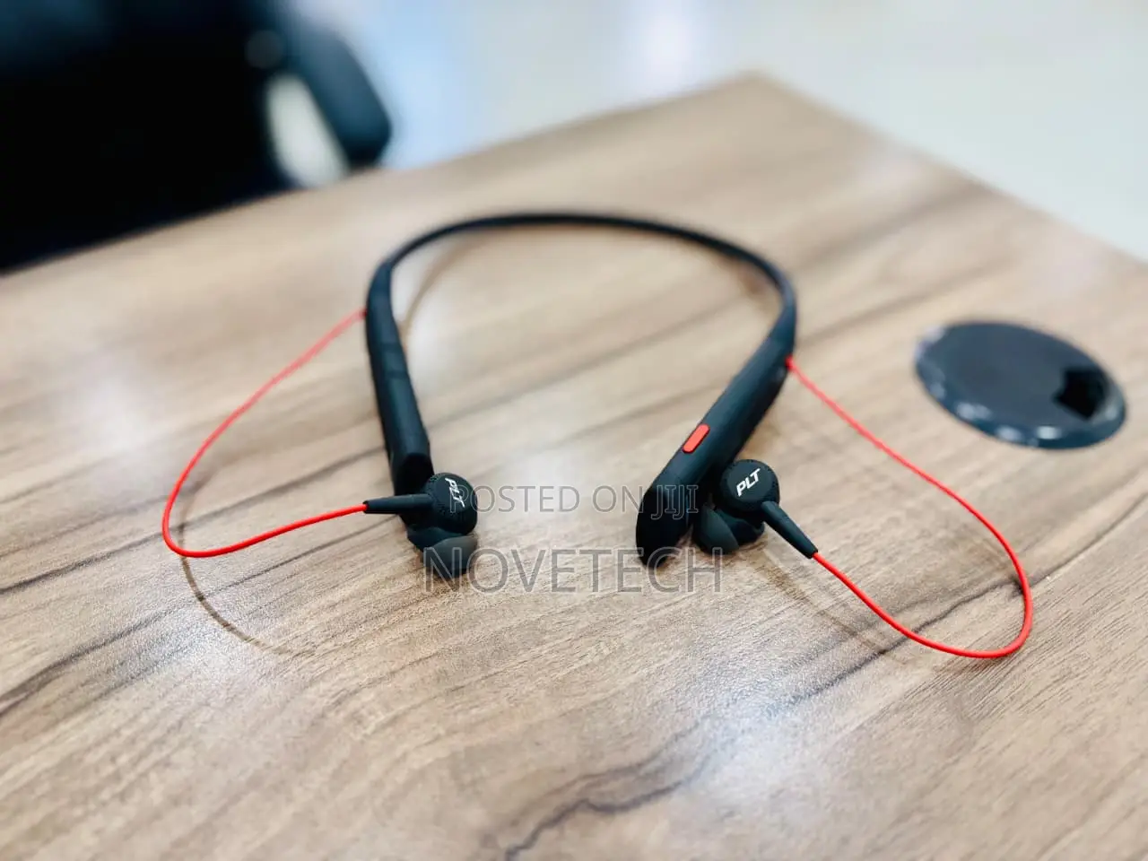 Poly Voyager 6200 Uc Wireless Noise Cancelling Earbuds