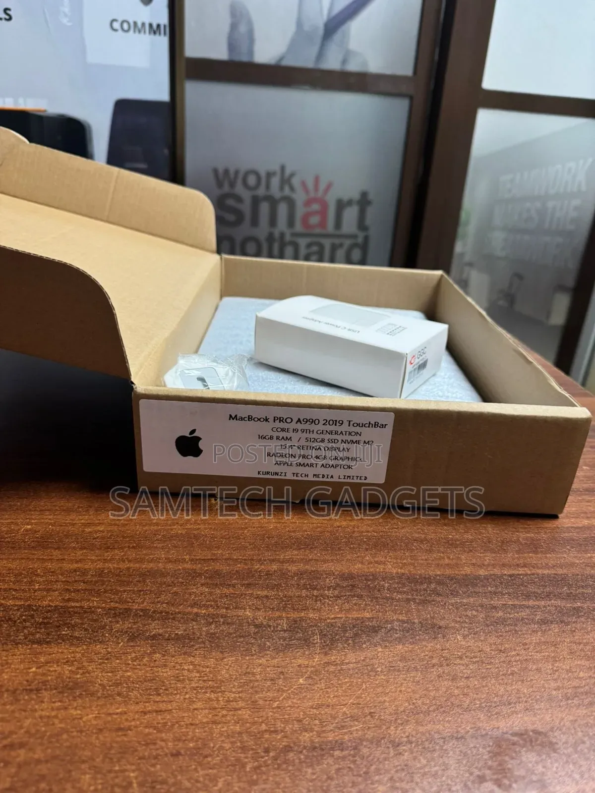 New Laptop Apple MacBook Pro 2019 32GB Intel Core I7 SSD 512GB