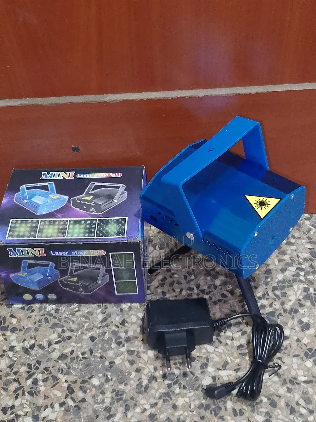 Powerful Laser Light With Sound Active Auto Play