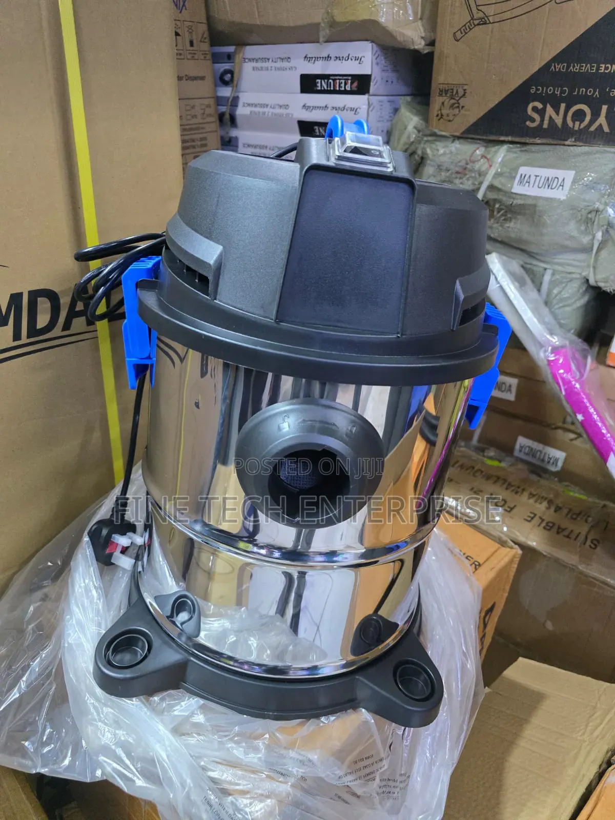 Premier 25l Vaccum Cleaner