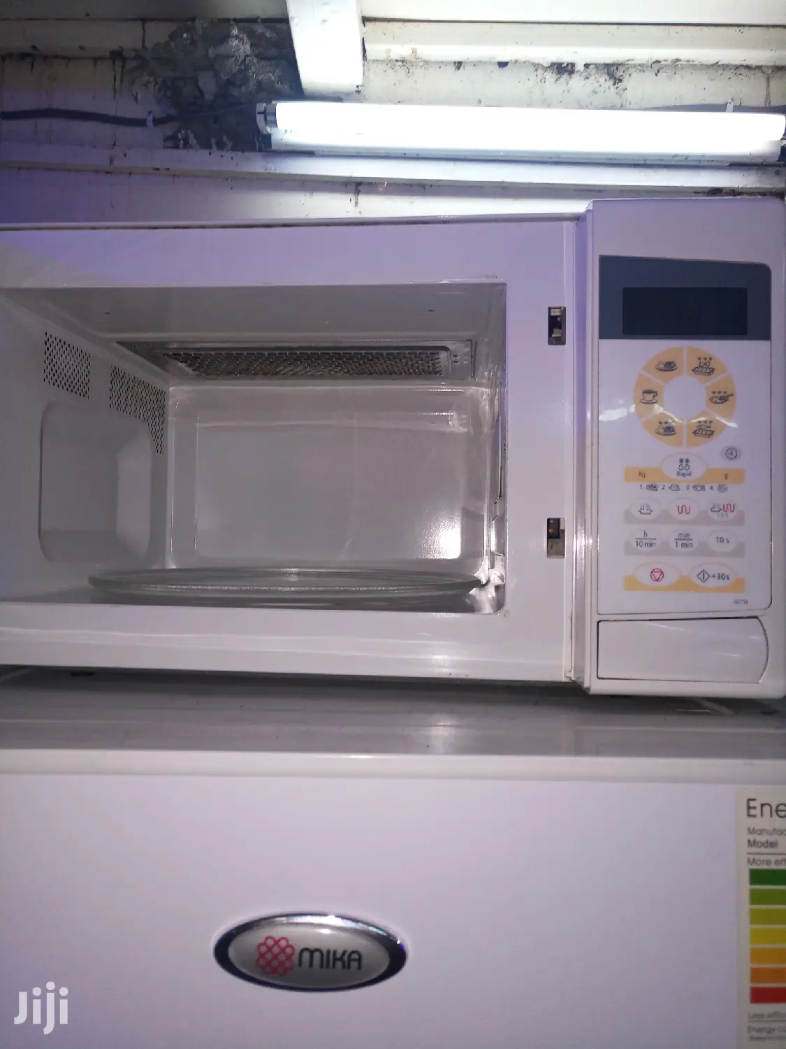 Microwave Oven