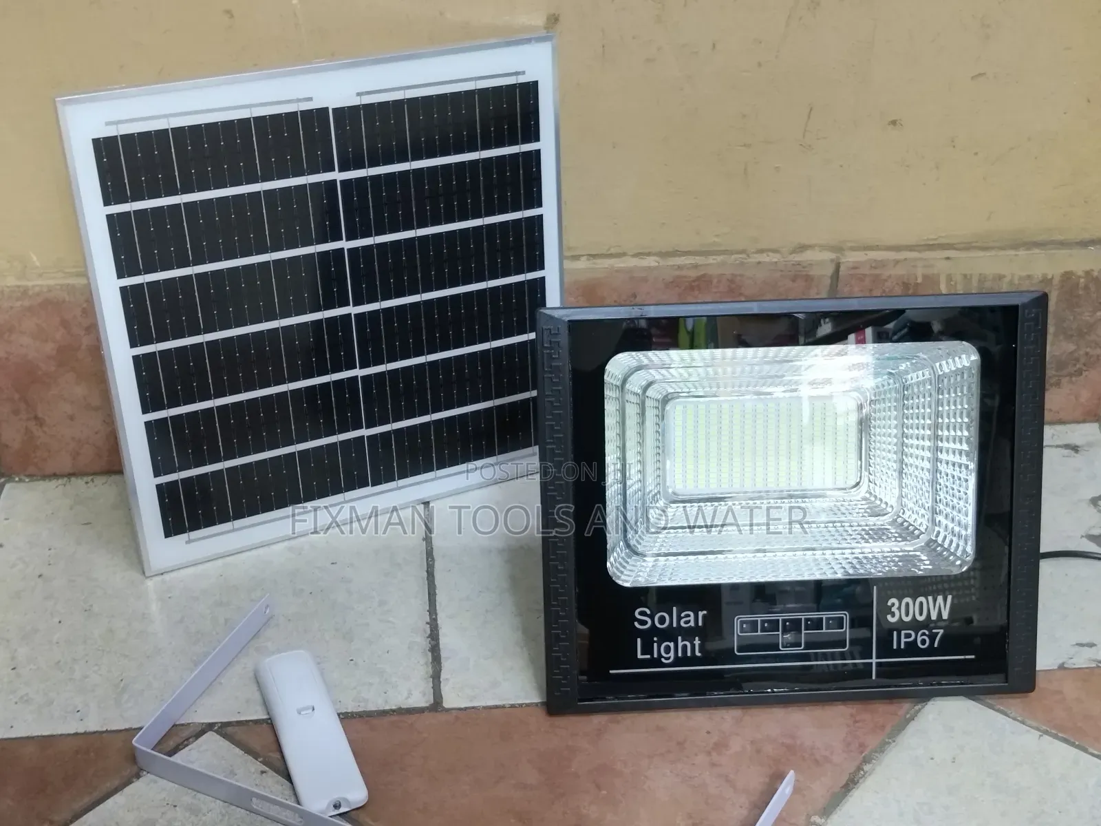 Top Ip 67 Security Solar Flood Light 300 Watts + Solar Panel Remote
