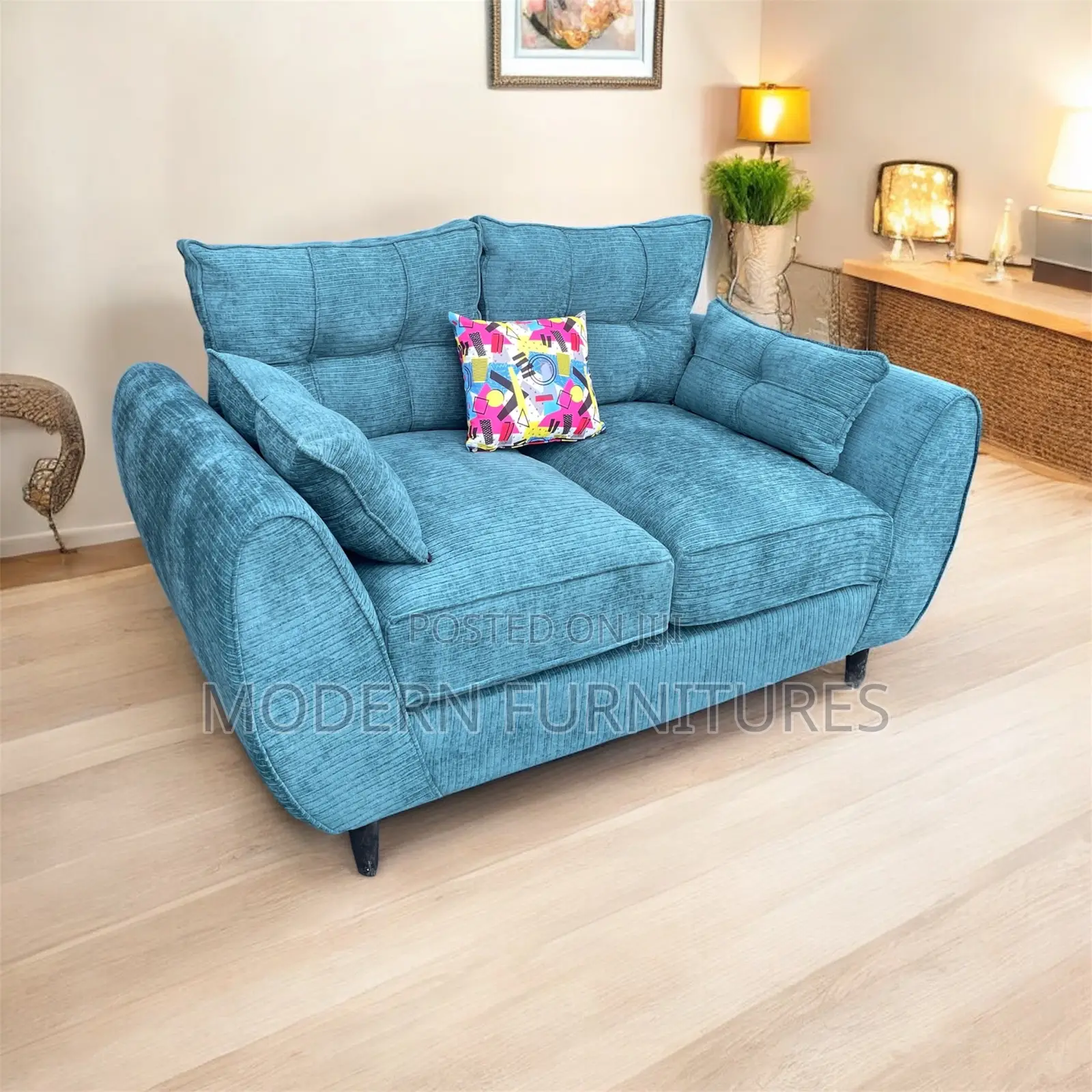 Beautiful 2 Seater Sofa/ 2 Seater Sofa