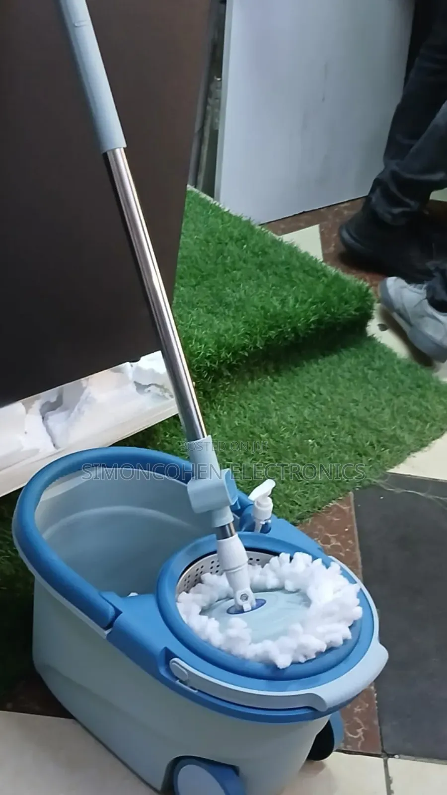 Spin Mop With Wheels And Pull Handle