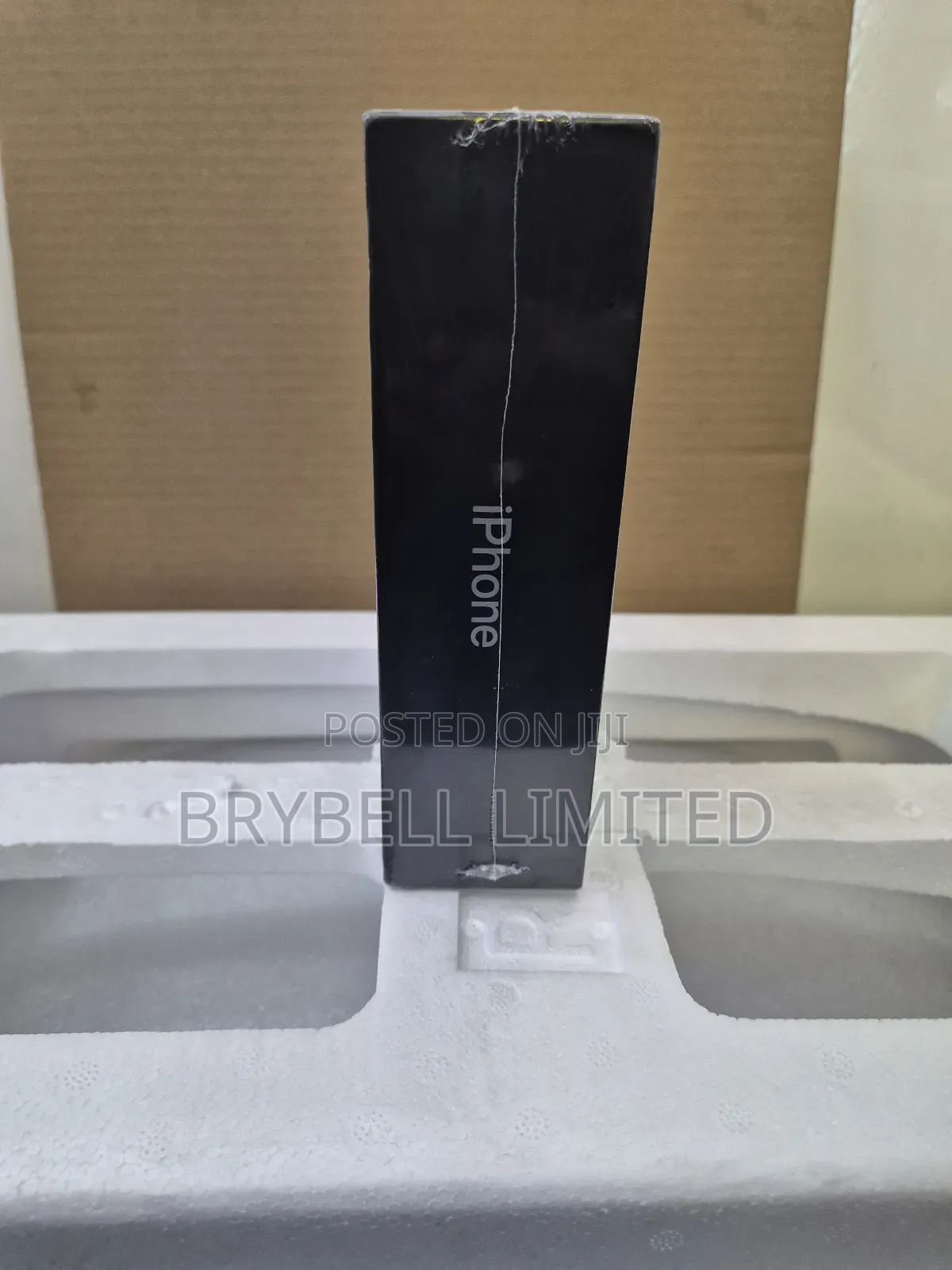 New Apple iPhone 11 Pro Max 256 GB Silver