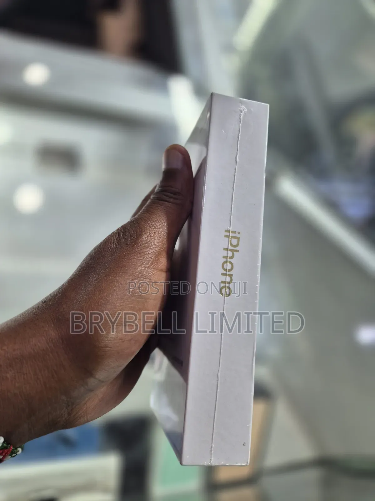 New Apple iPhone 15 128 GB Yellow