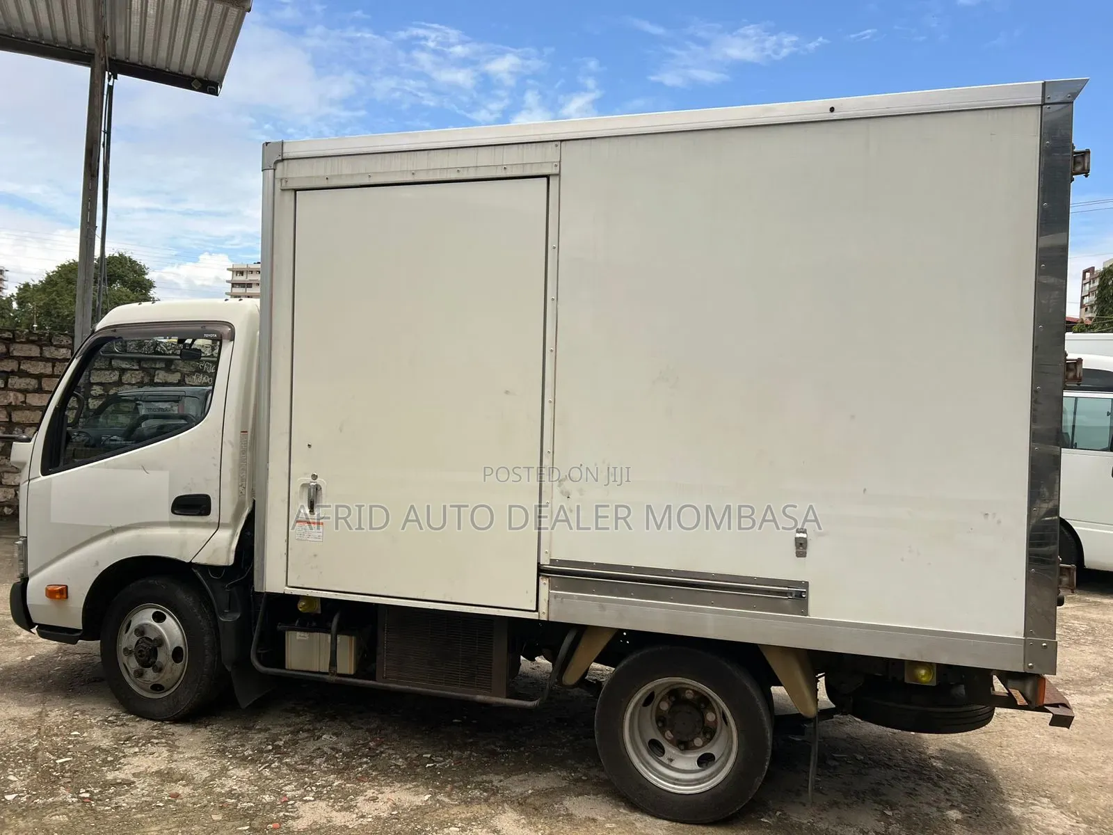 Toyota Dyna Freezer Body