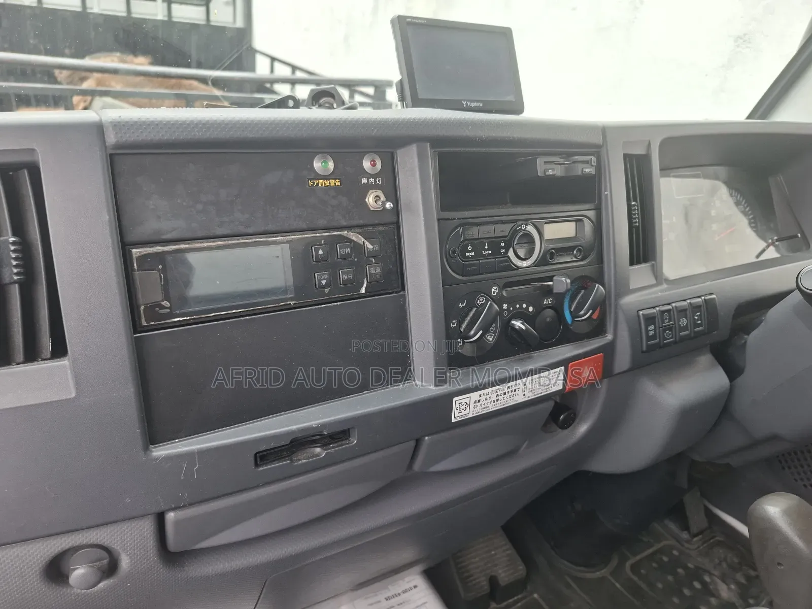 Isuzu Elf Freezer Body