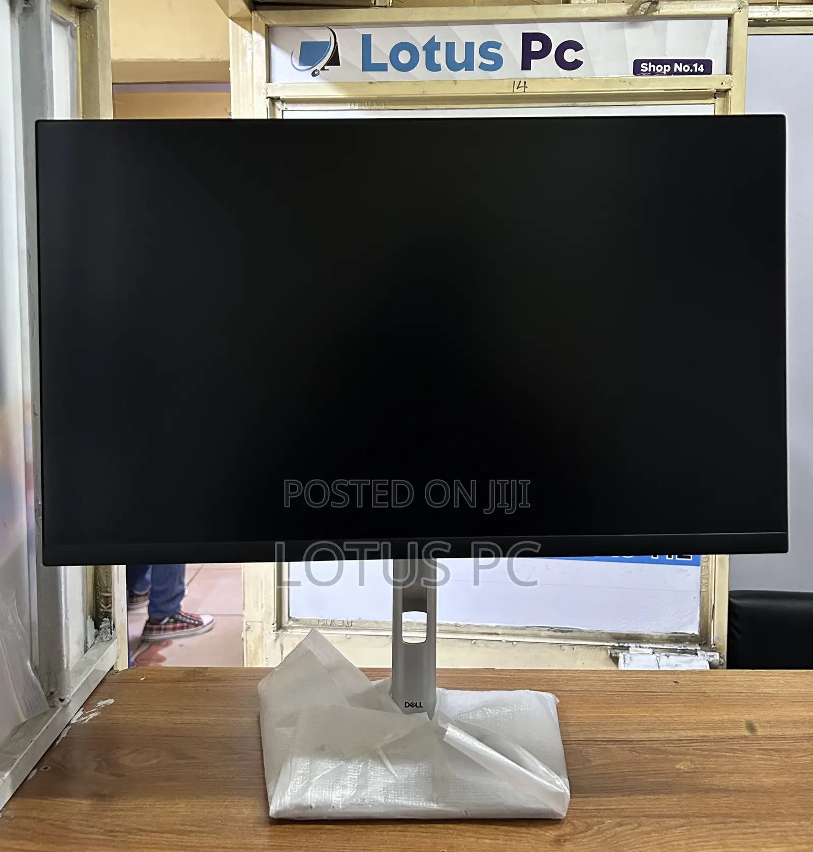Dell 24 Inch Monitor