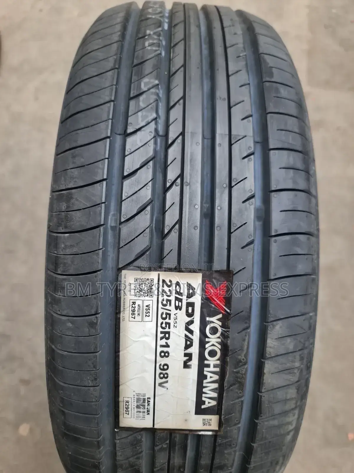 225 /55 R18 Yokohama Tyres (Japan) Advan.