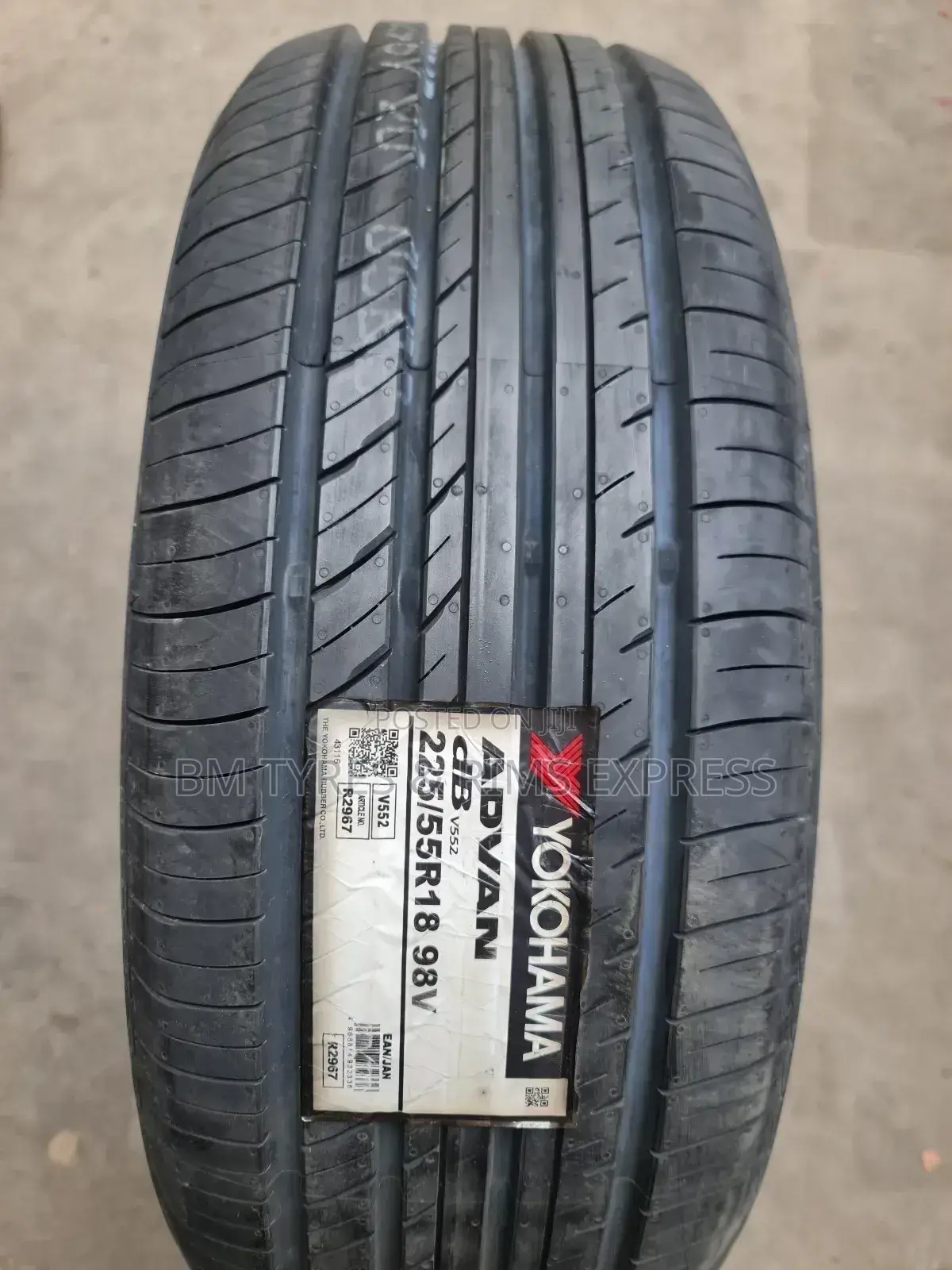 225 /55 R18 Yokohama Tyres (Japan) Advan.