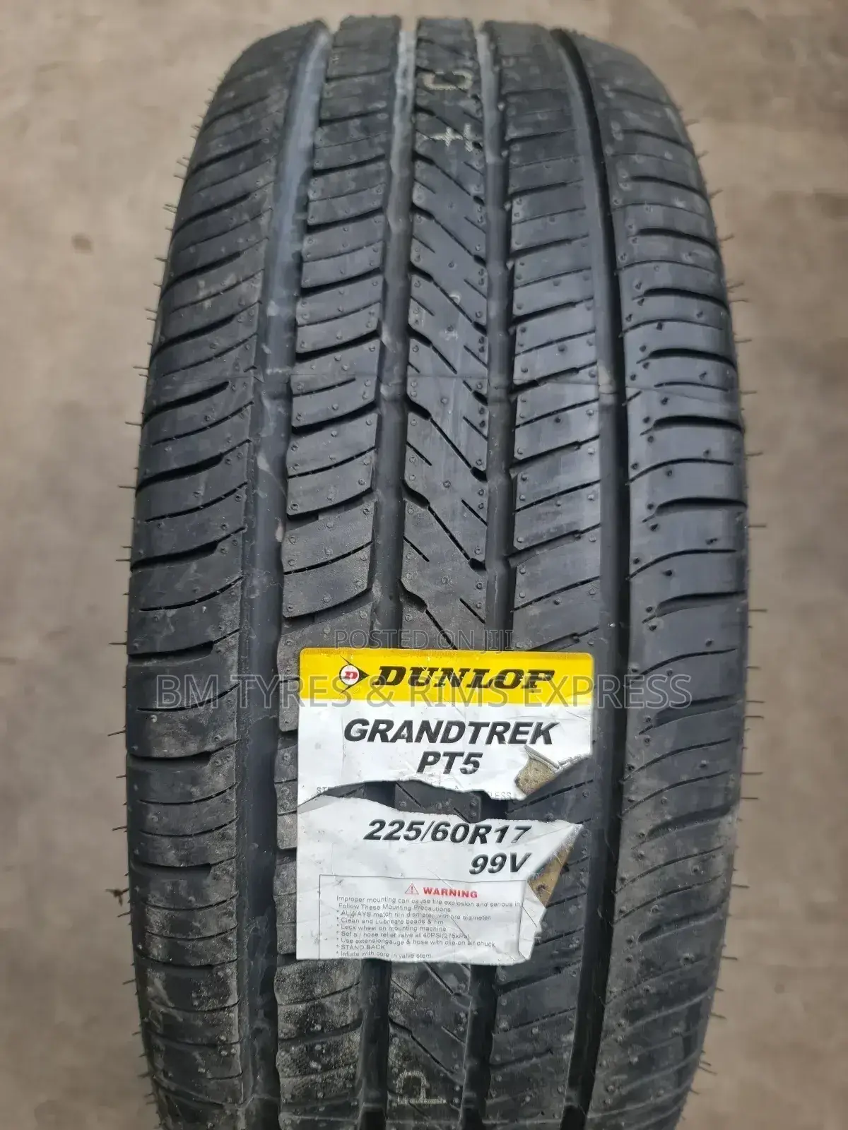 225 /60 R17 Dunlop Tyres (Grandtrek) Japan.